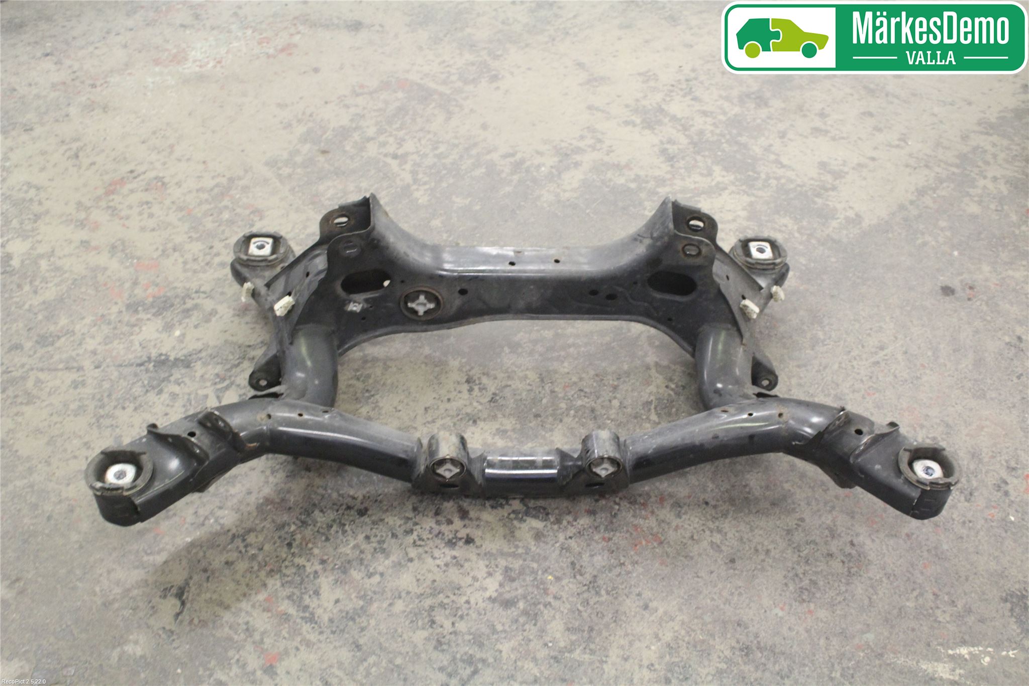 BMW 3 F30/F31/F80 12-19 Bakaksel Feste Travers-Ramme