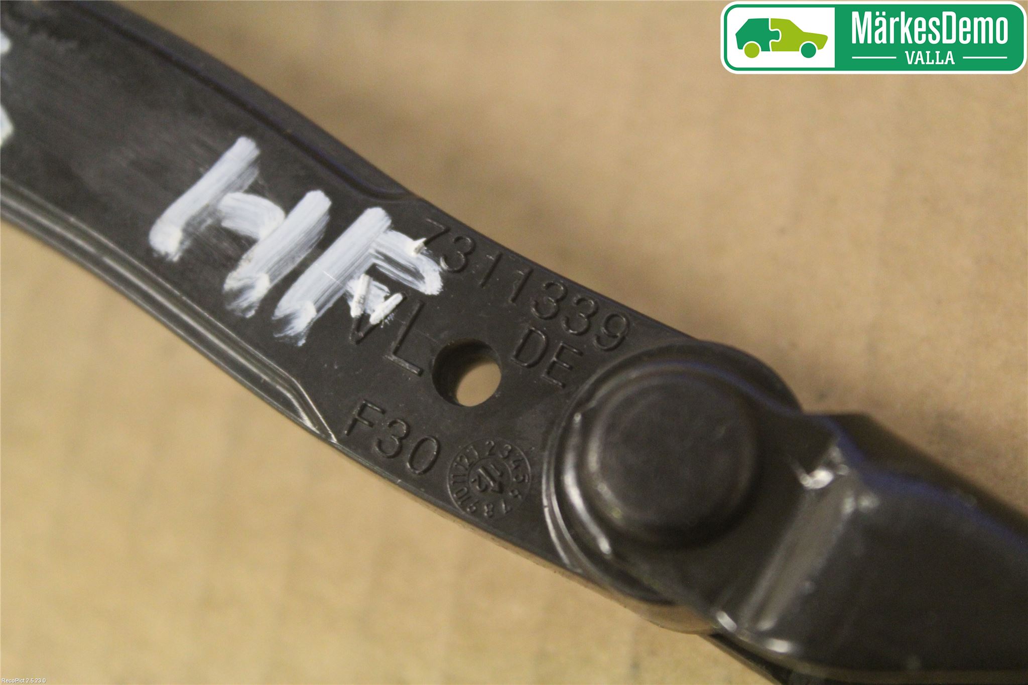 BMW 3 F30/F31/F80 12-19 Dørstopper