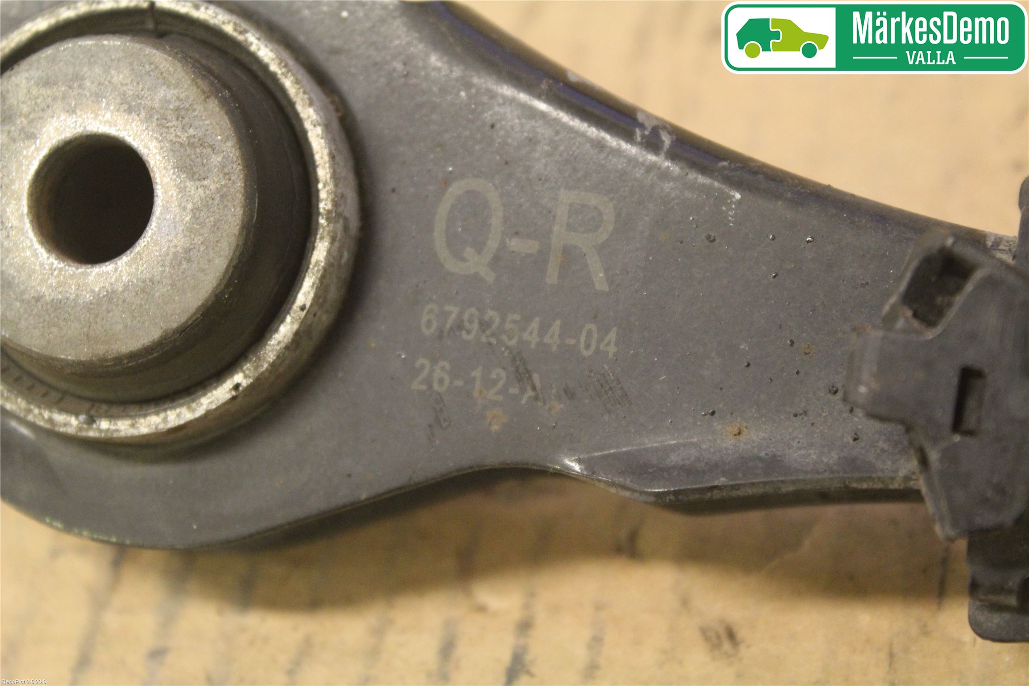 BMW 3 F30/F31/F80 12-19 Bærearm Bak Høyre Øvre