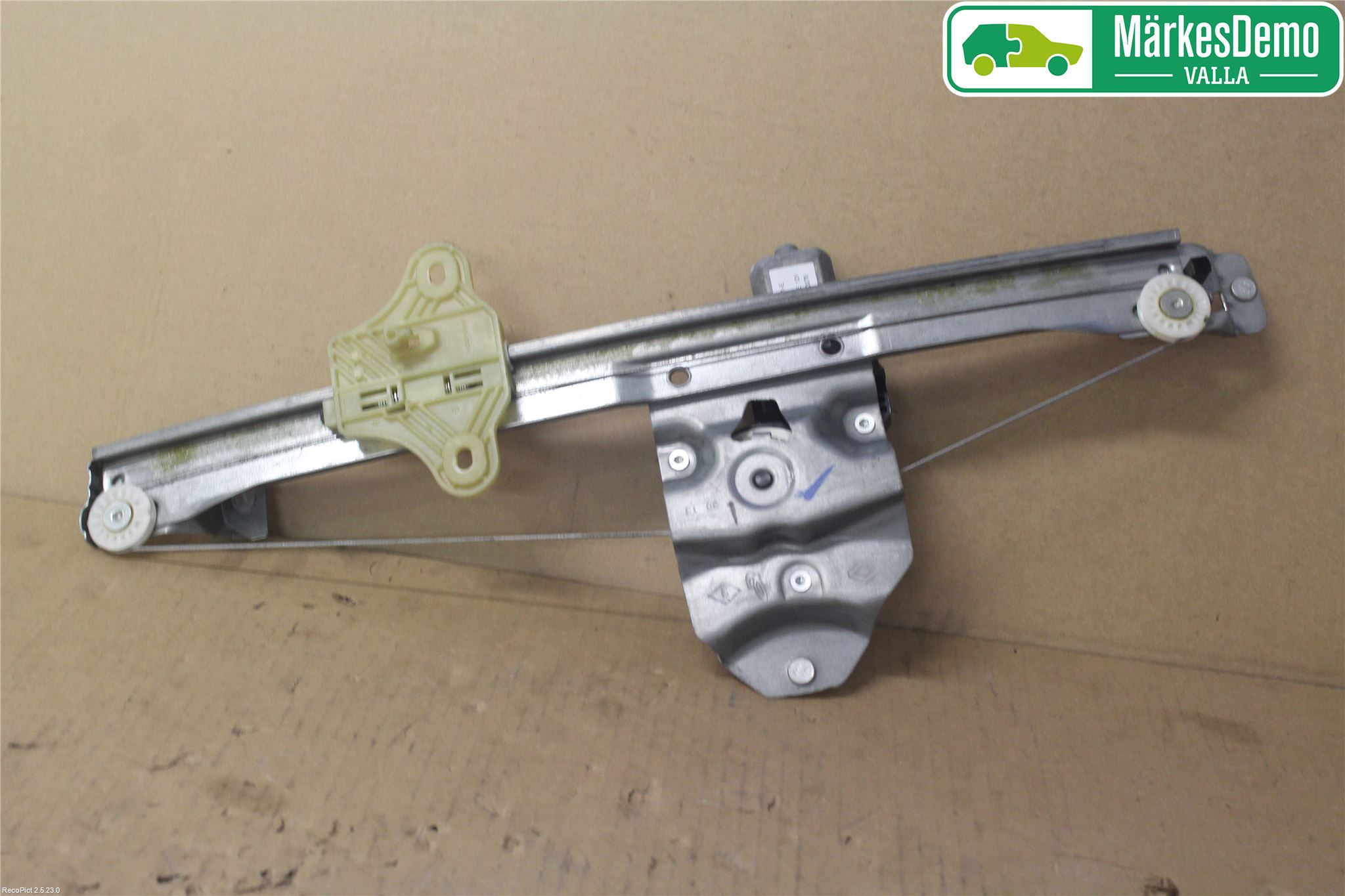 Renault CLIO IV 12-16 Vindusheis El Komp