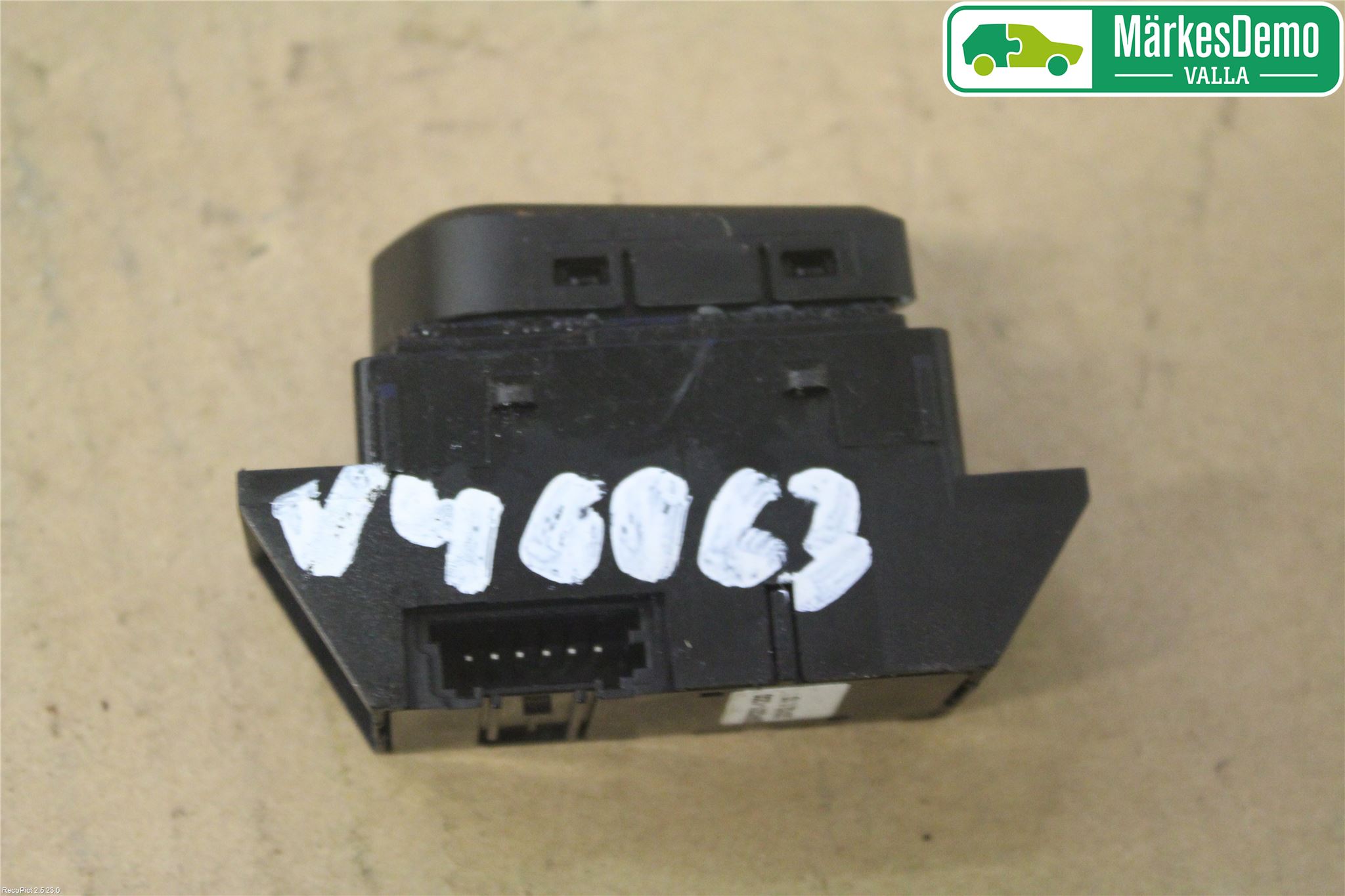 Hyundai i40 08-15 Bryter Varmesete