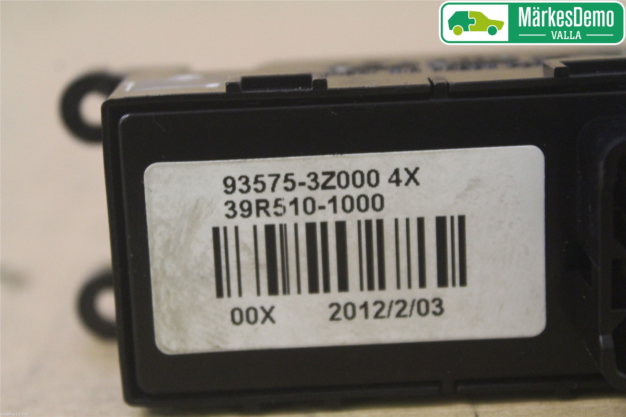 Hyundai i40 08-15 Bryter Vindusheis