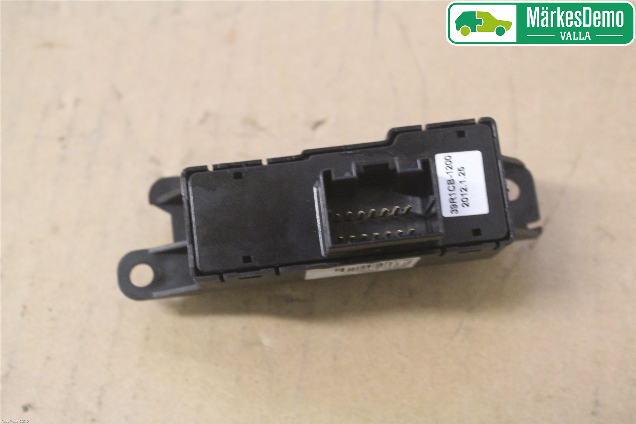 Hyundai i40 08-15 Bryter Varmesete