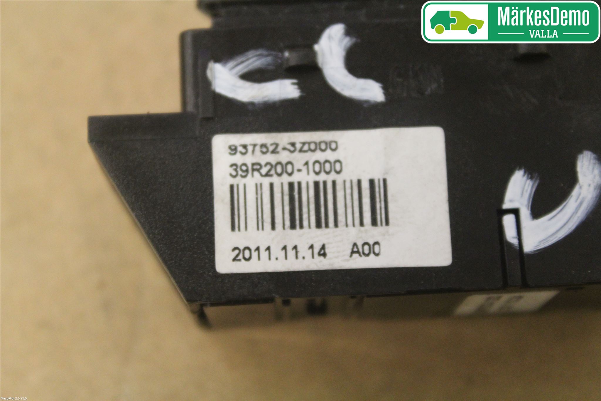 Hyundai i40 08-15 Bryter Varmesete