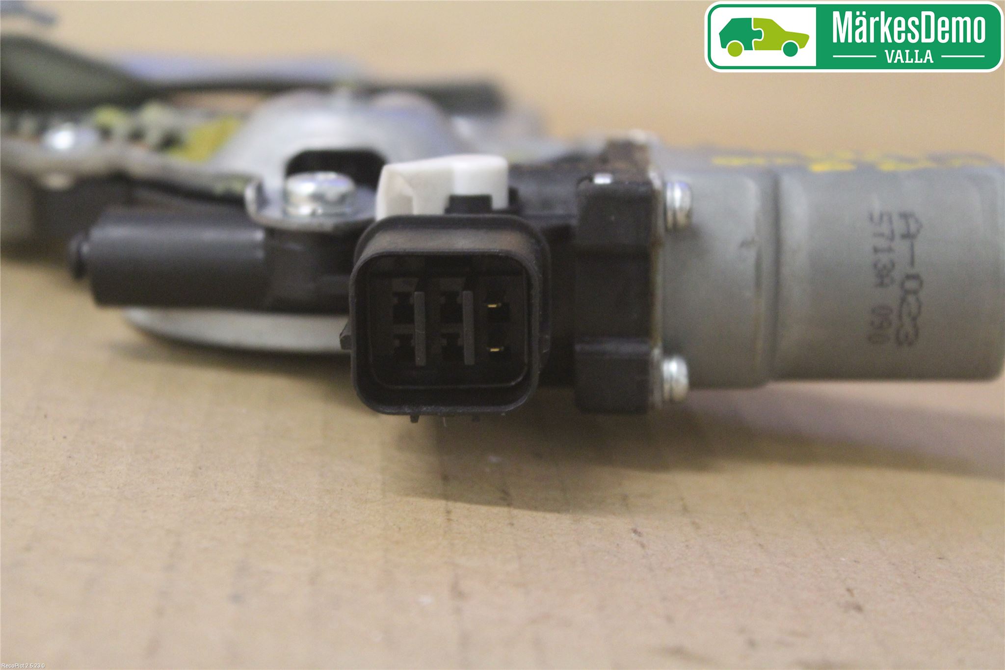 Mitsubishi OUTLANDER 07-12 Vindusheis El Komp