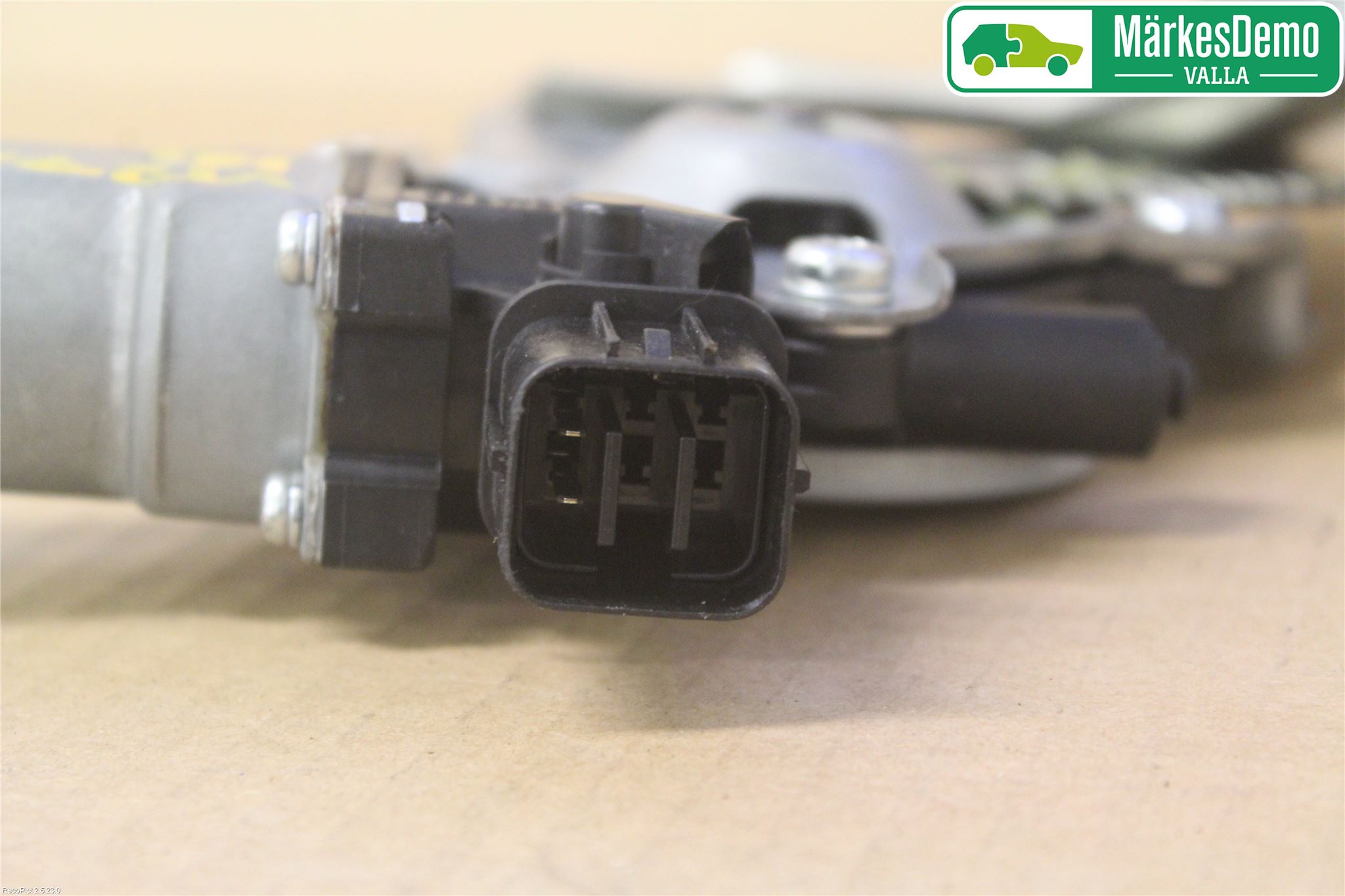 Mitsubishi OUTLANDER 07-12 Vindusheis El Komp