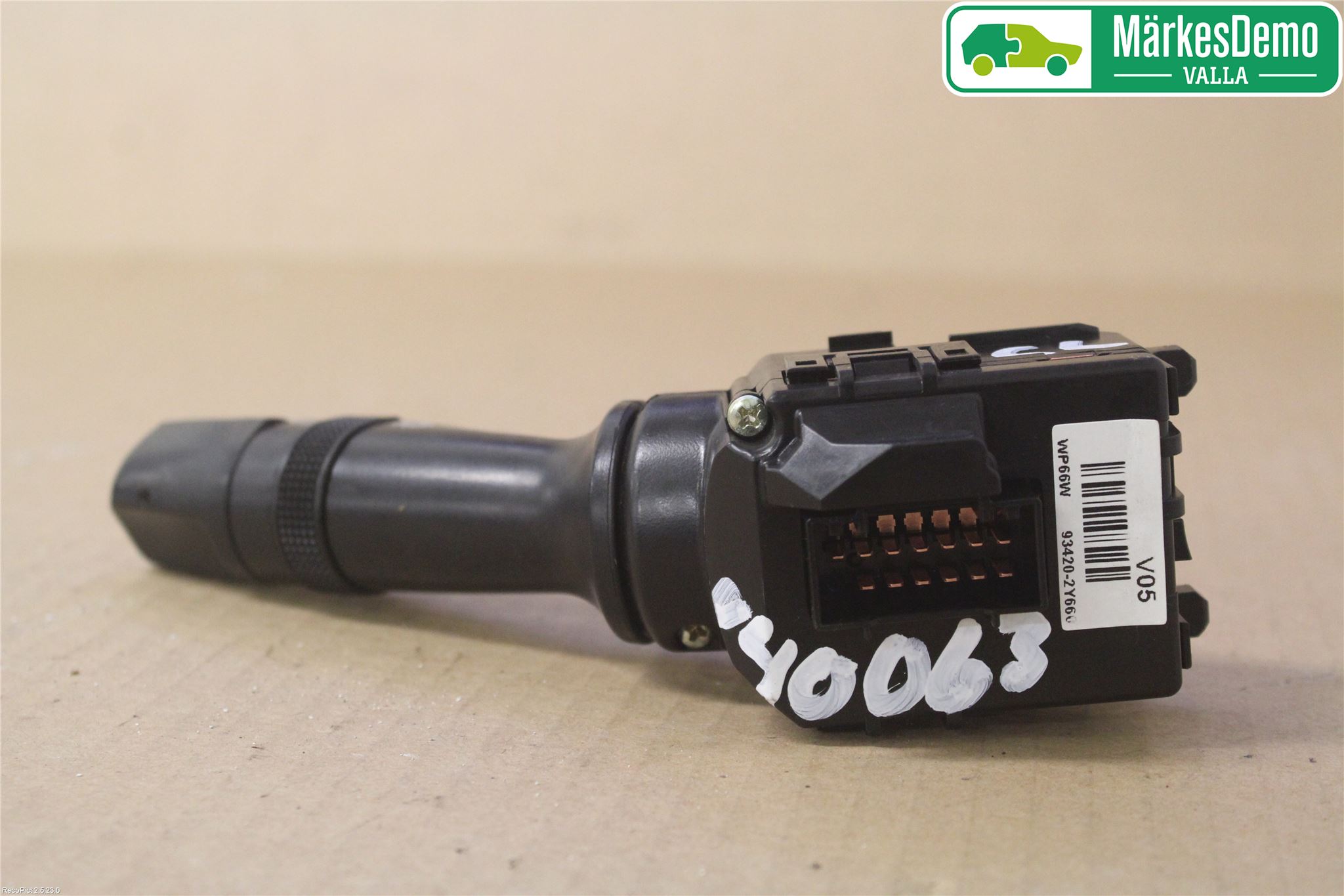 Hyundai i40 08-15 Bryter Ratt Visker - Spyler