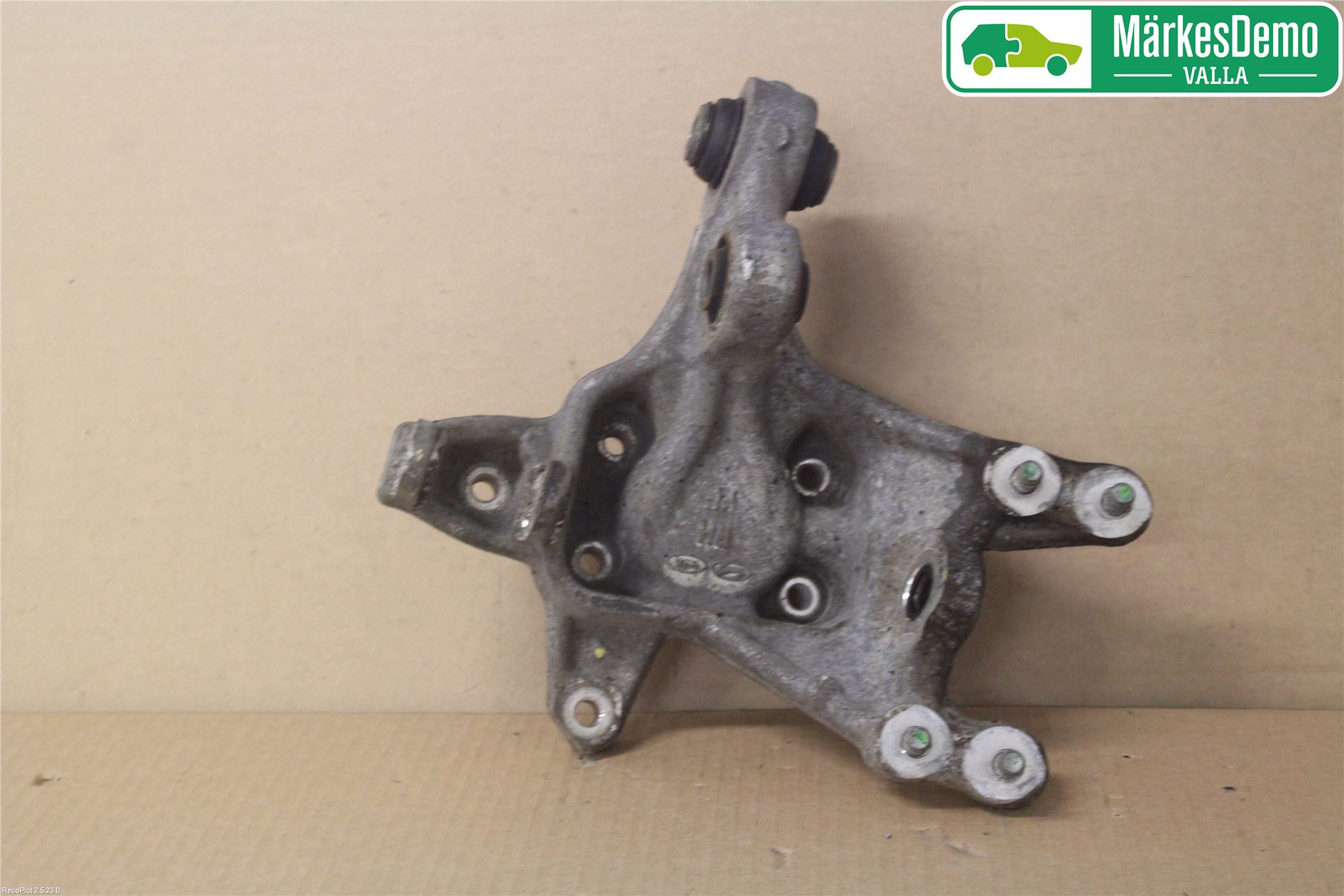Hyundai i40 08-15 Spindel Hb