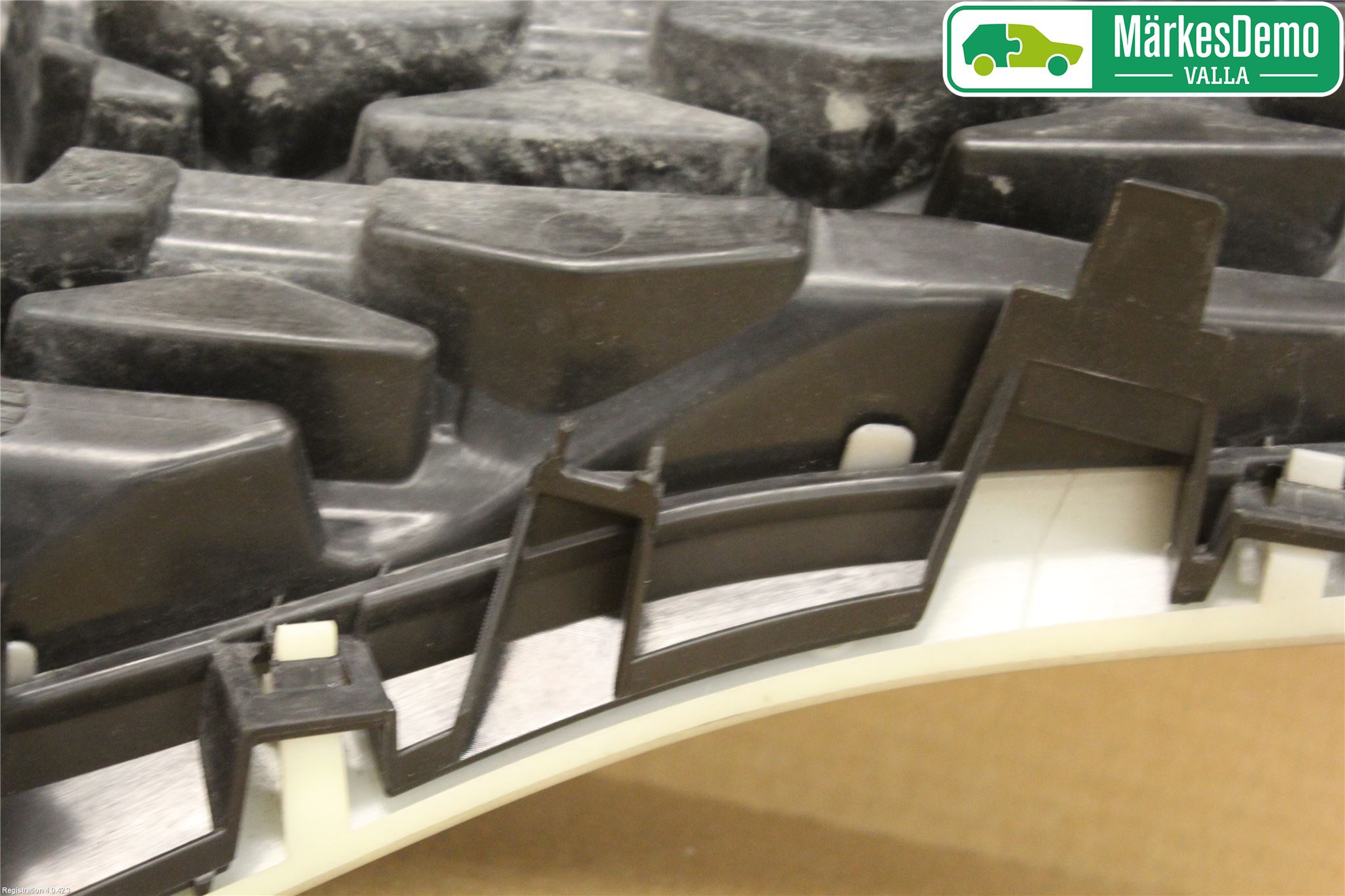 Nissan NV200/NV200 COMBI Grill Komplett