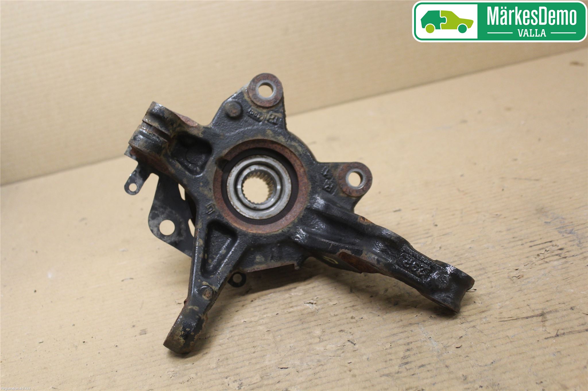 Renault CLIO IV 12-16 Spindel Hf