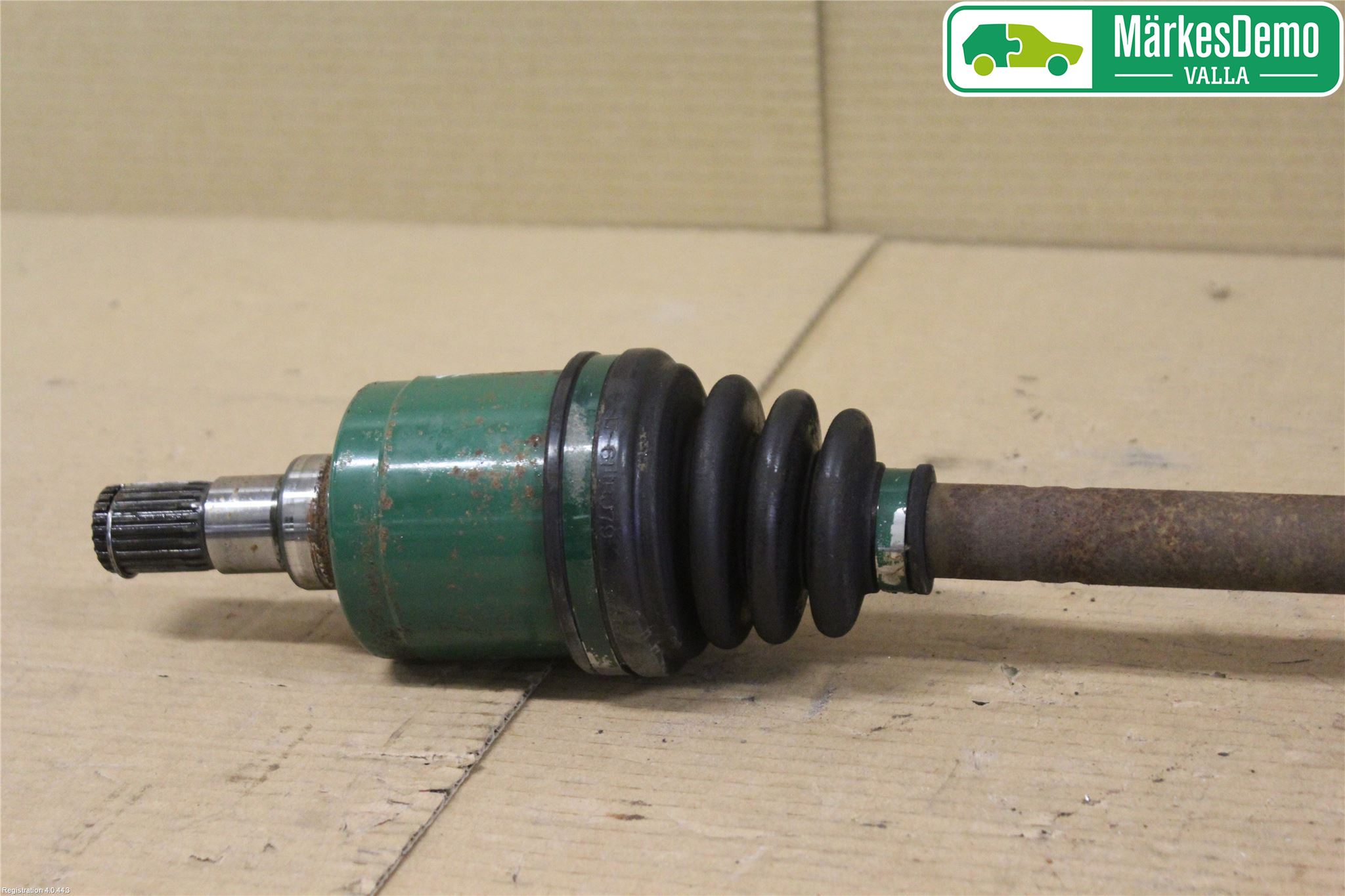 Suzuki SWIFT 05-10 Drivaksel Foran Kompl Venstre