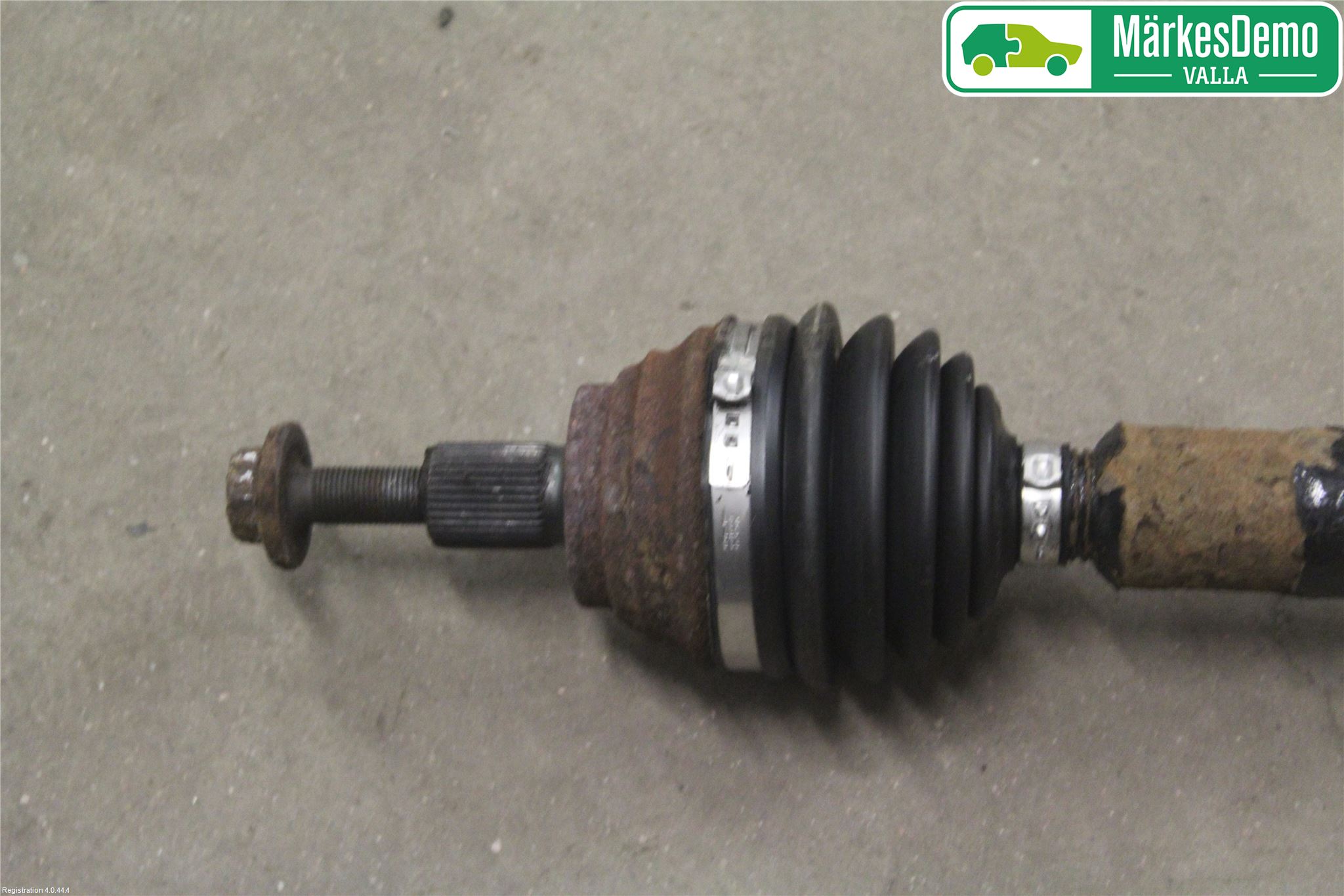 Volkswagen VW GOLF V 04-09 Drivaksel Foran Kompl Høyre