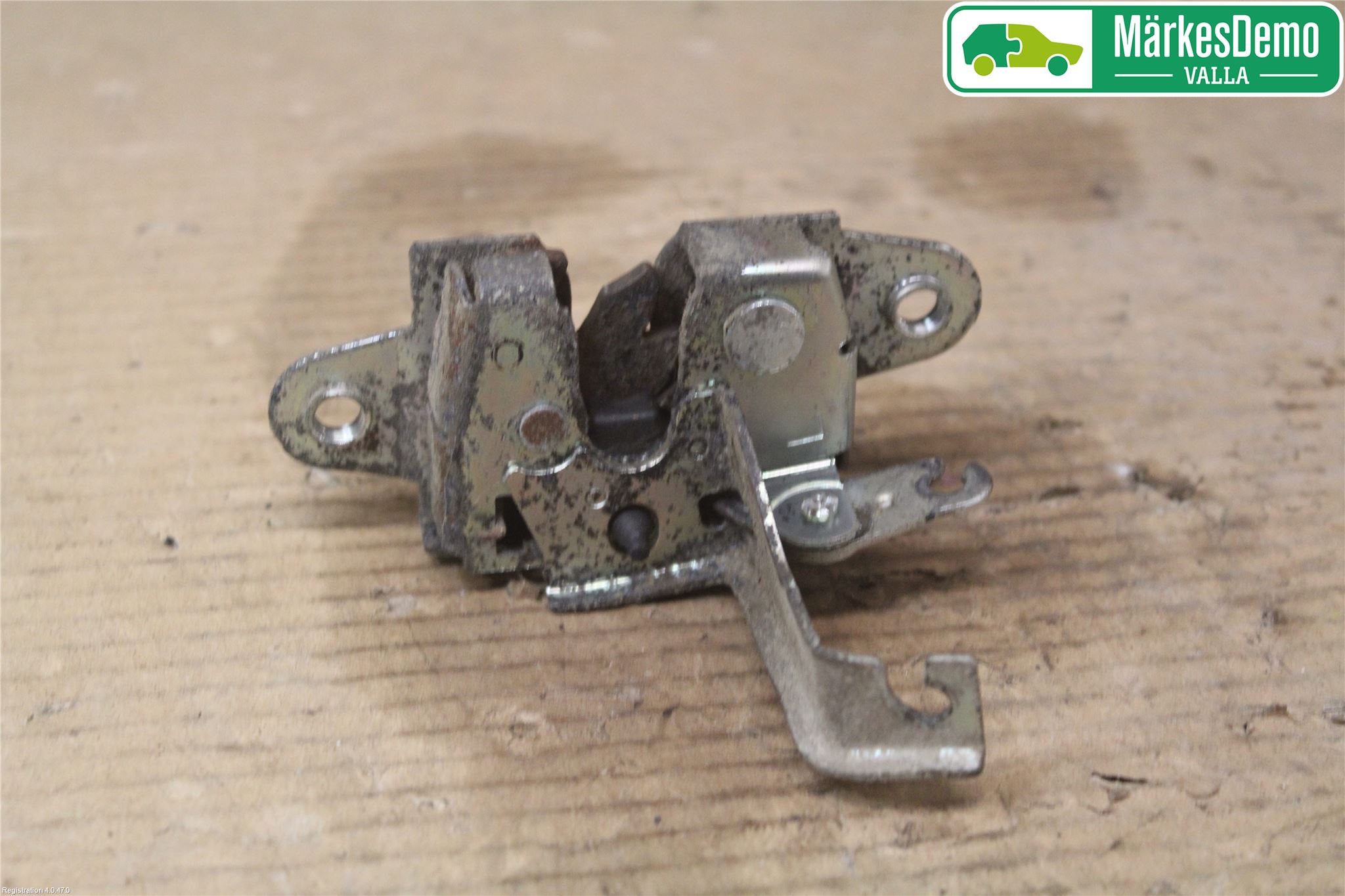 Toyota HILUX 05-16 Bakluke-Lokk Låsekasse