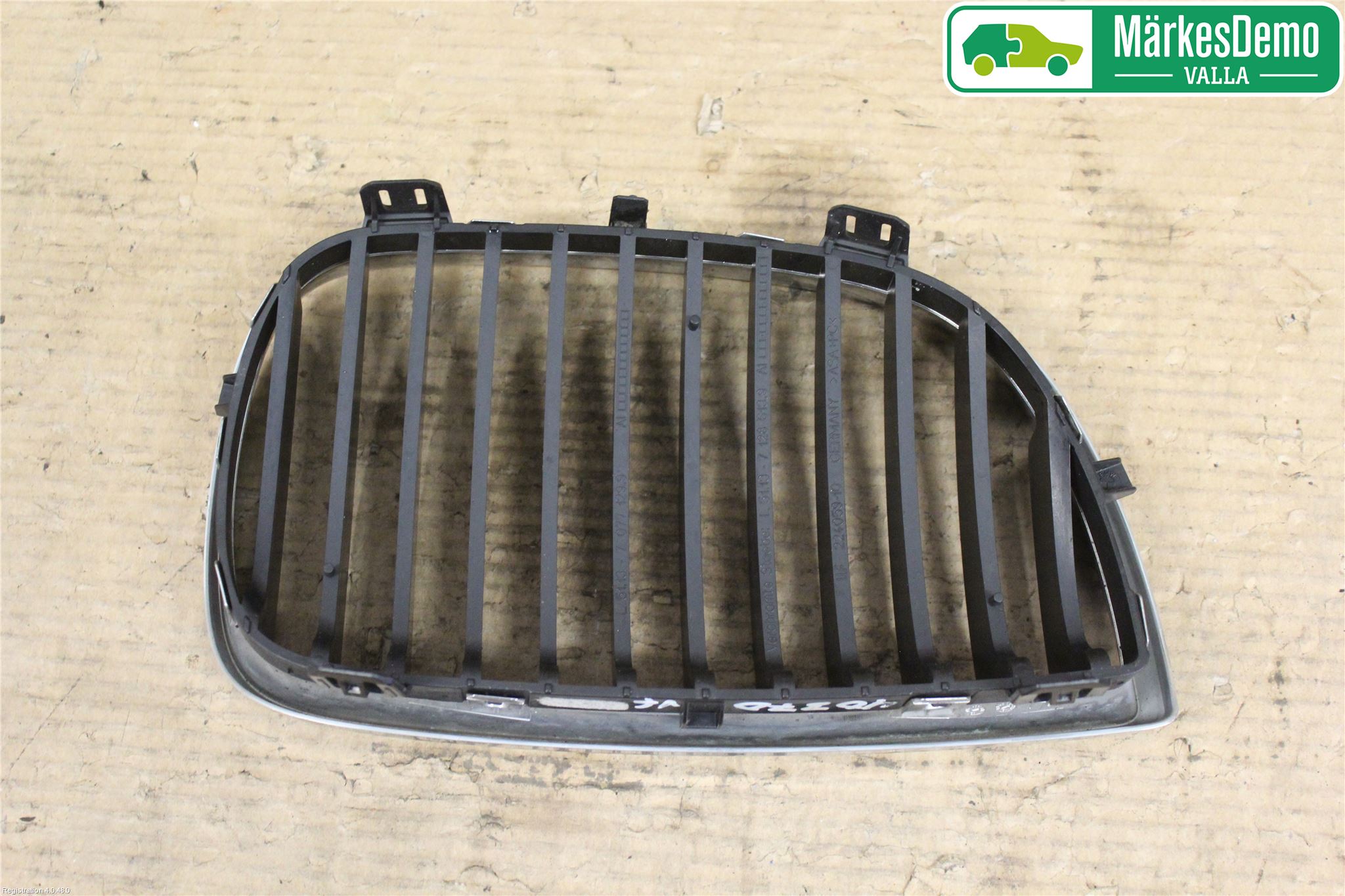 BMW 1 E87/81 5D/3D 03-11 Grilldel Venstre