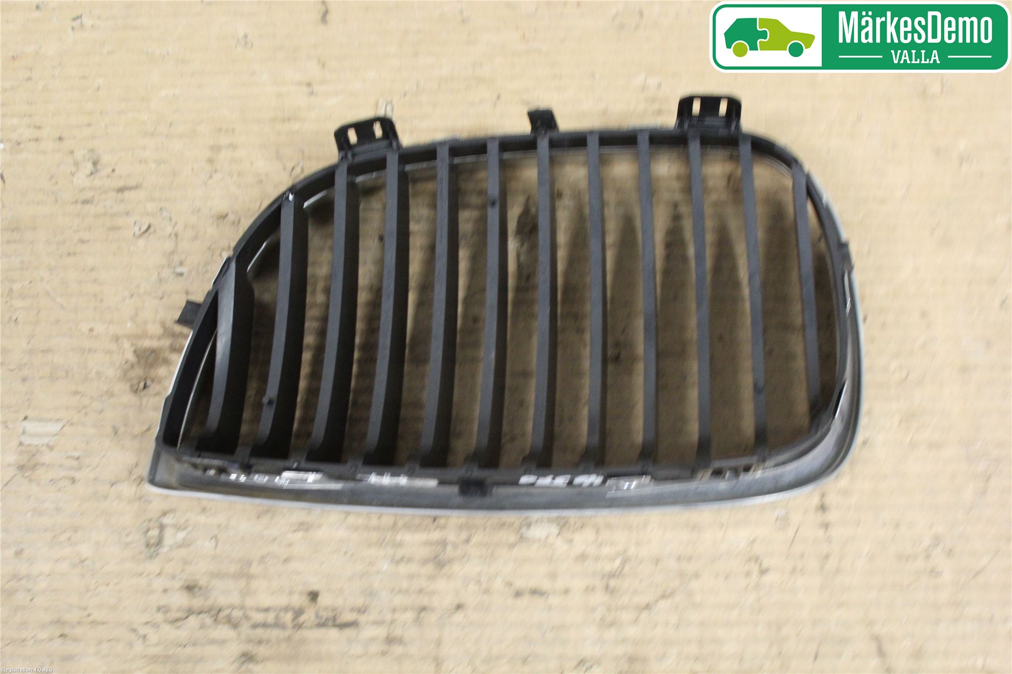 BMW 1 E87/81 5D/3D 03-11 Grilldel Høyre