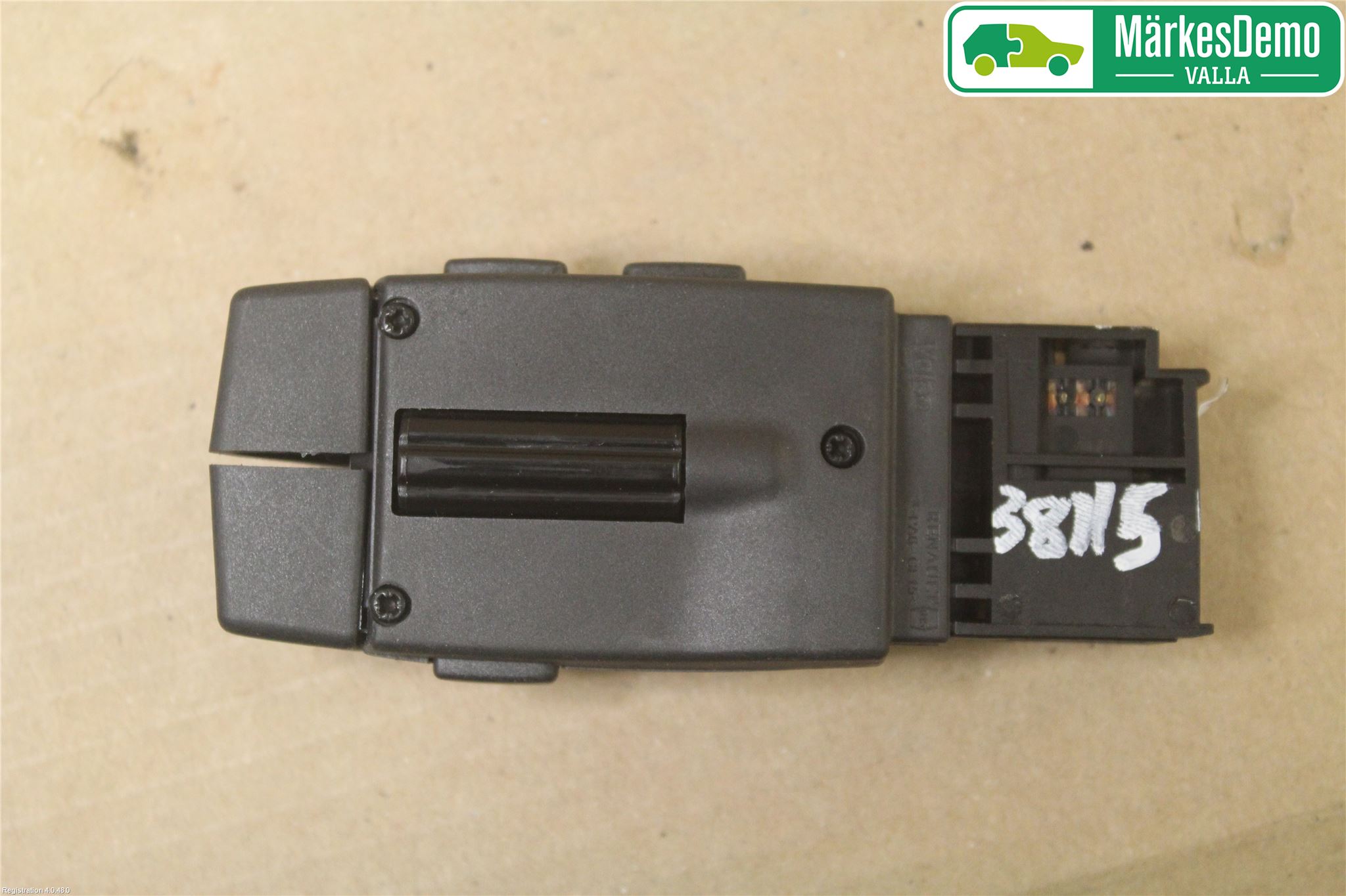 Renault CLIO IV 12-16 Bryter Ratt Radio-Stereo