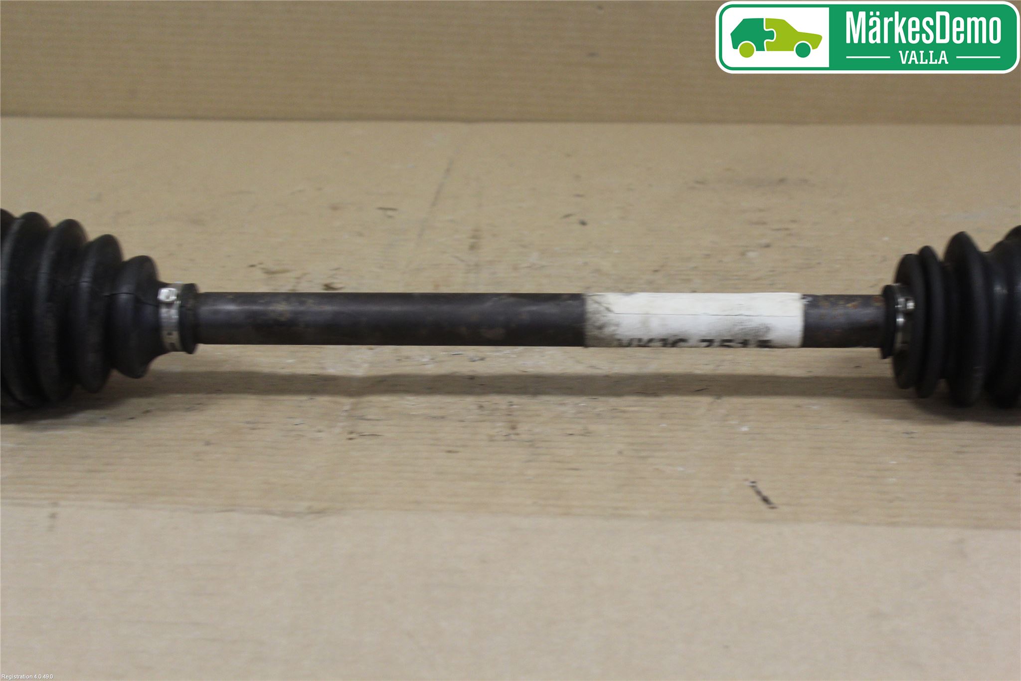 Subaru LEGACY    04-06 Drivaksel Foran Kompl Venstre