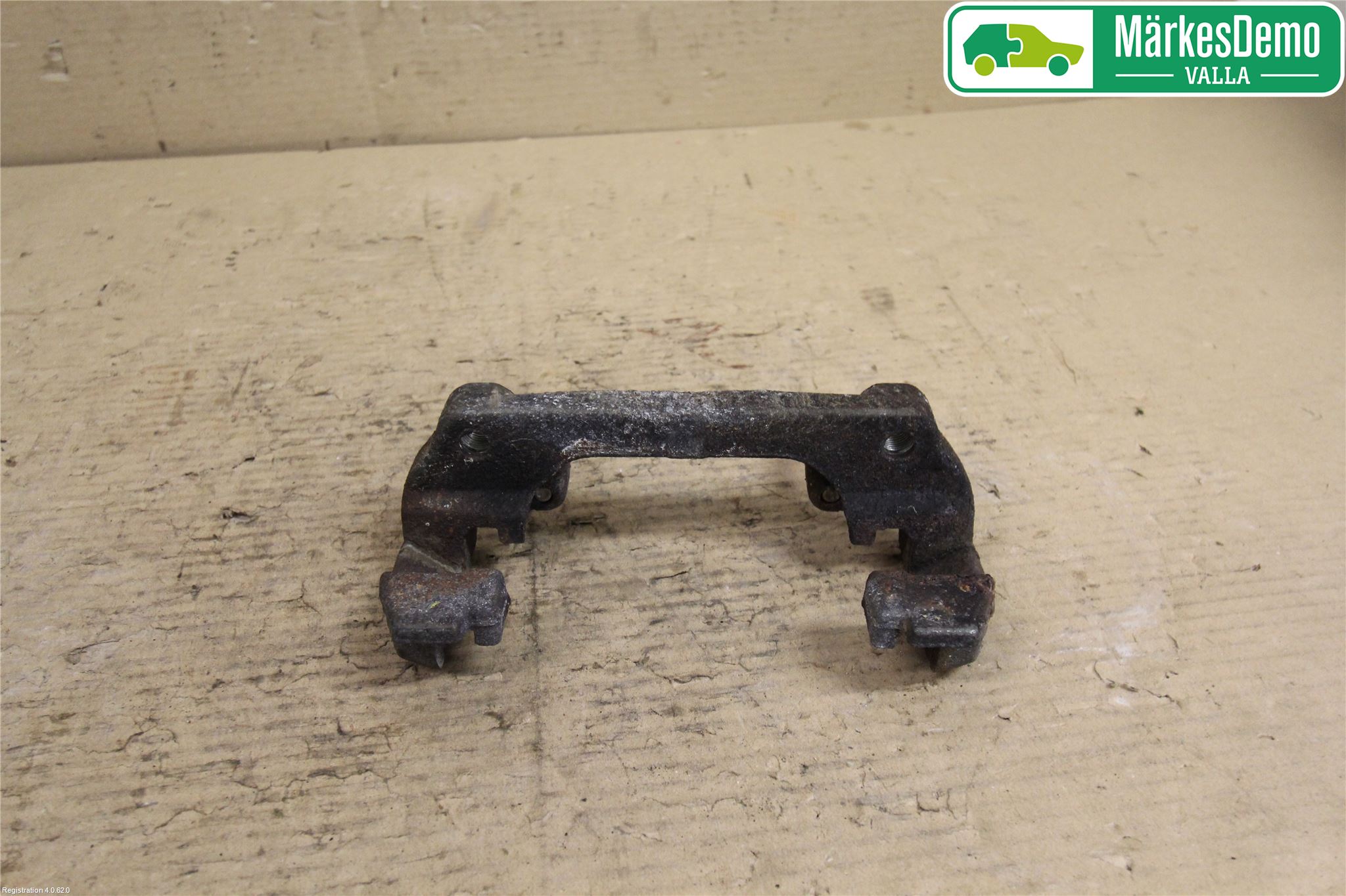 Dacia DUSTER 10-17 Bremsecaliper Feste Holder