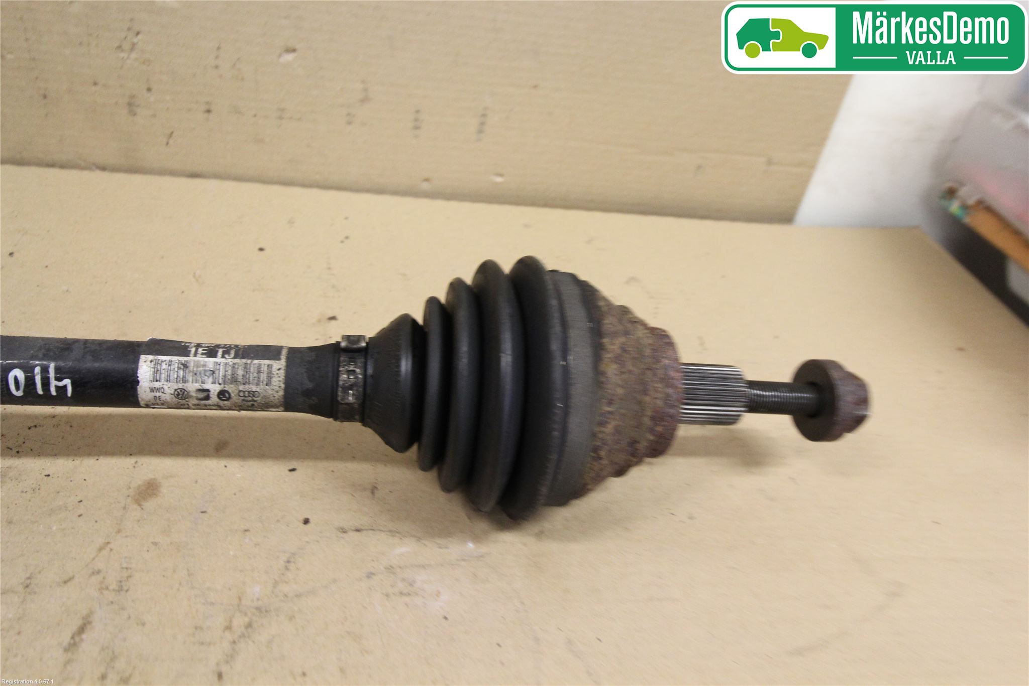 Volkswagen VW GOLF V 04-09 Drivaksel Foran Kompl Venstre
