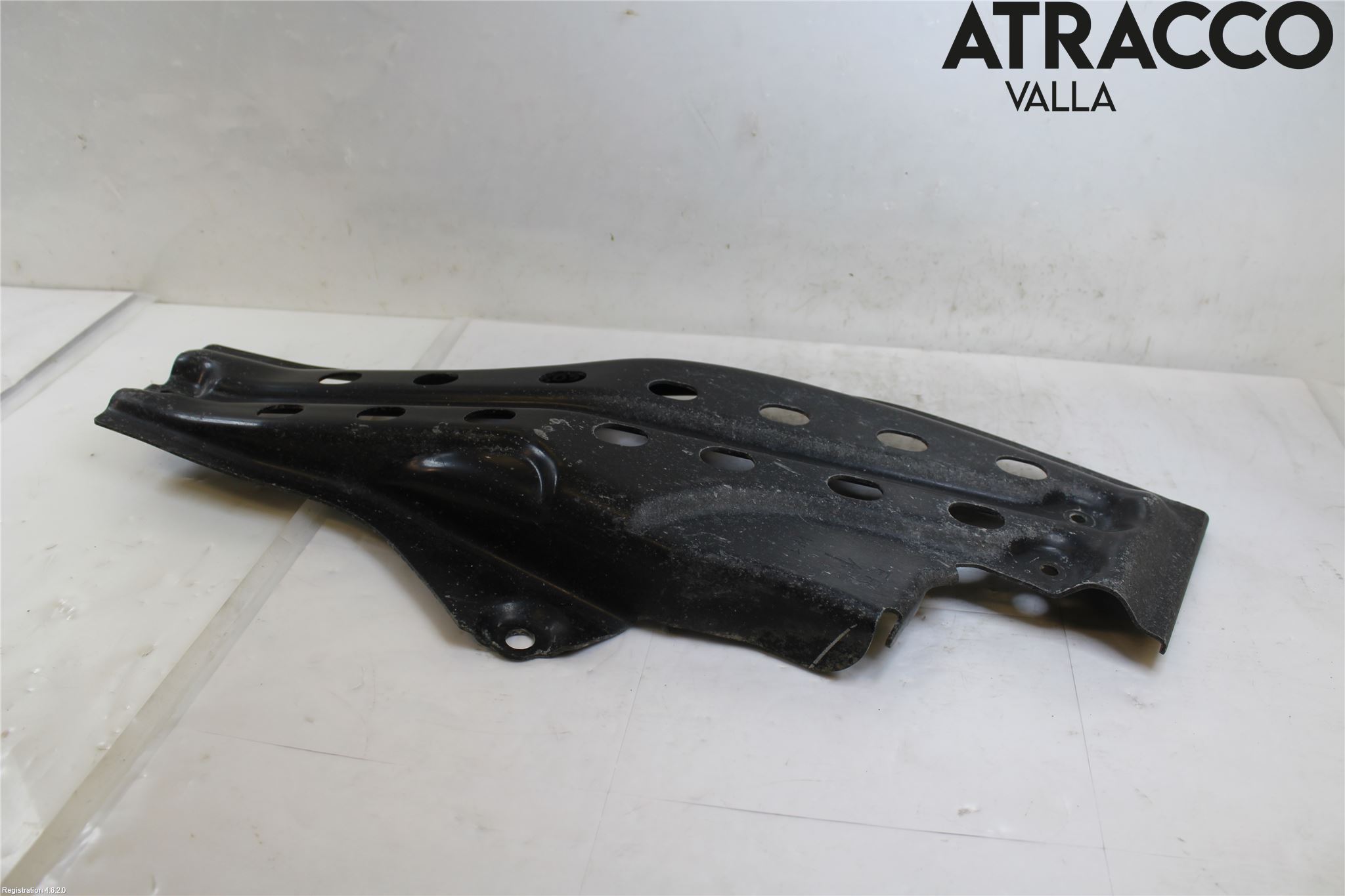 Toyota HILUX 16- Bunnplate U Motor-Gear-Dørk