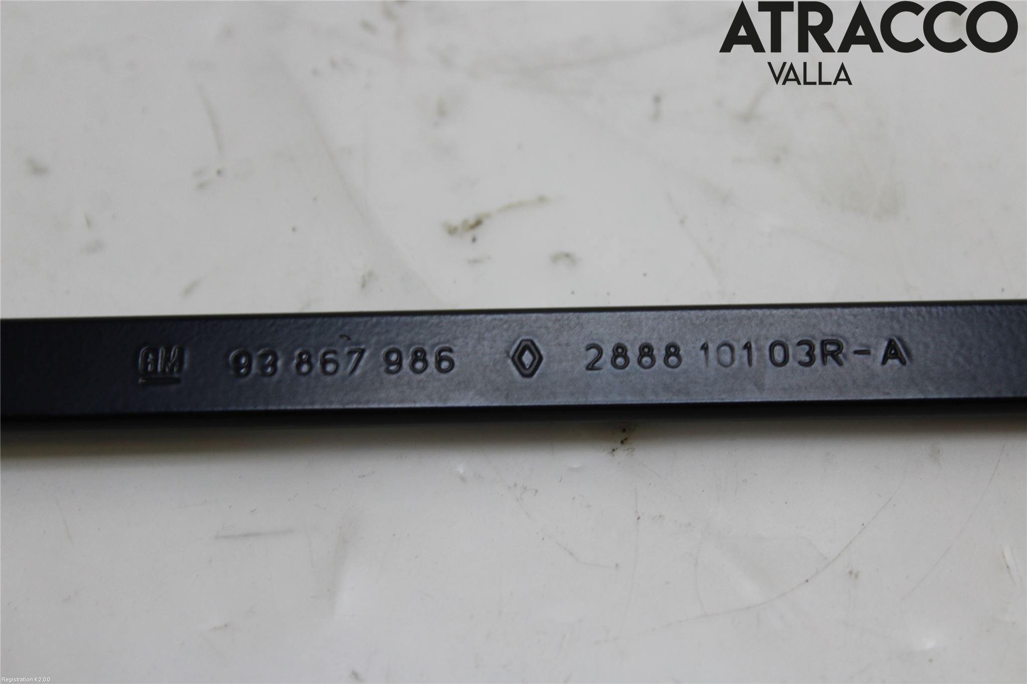 Nissan NV300 16-22 Viskerarm-Armer Frontrute