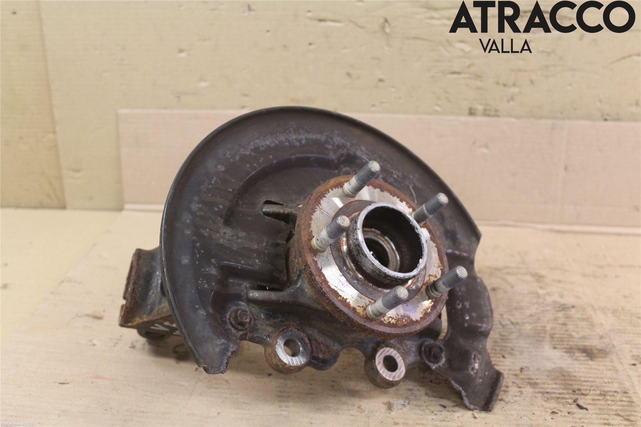Ford FOCUS 15-18 Spindel Vf