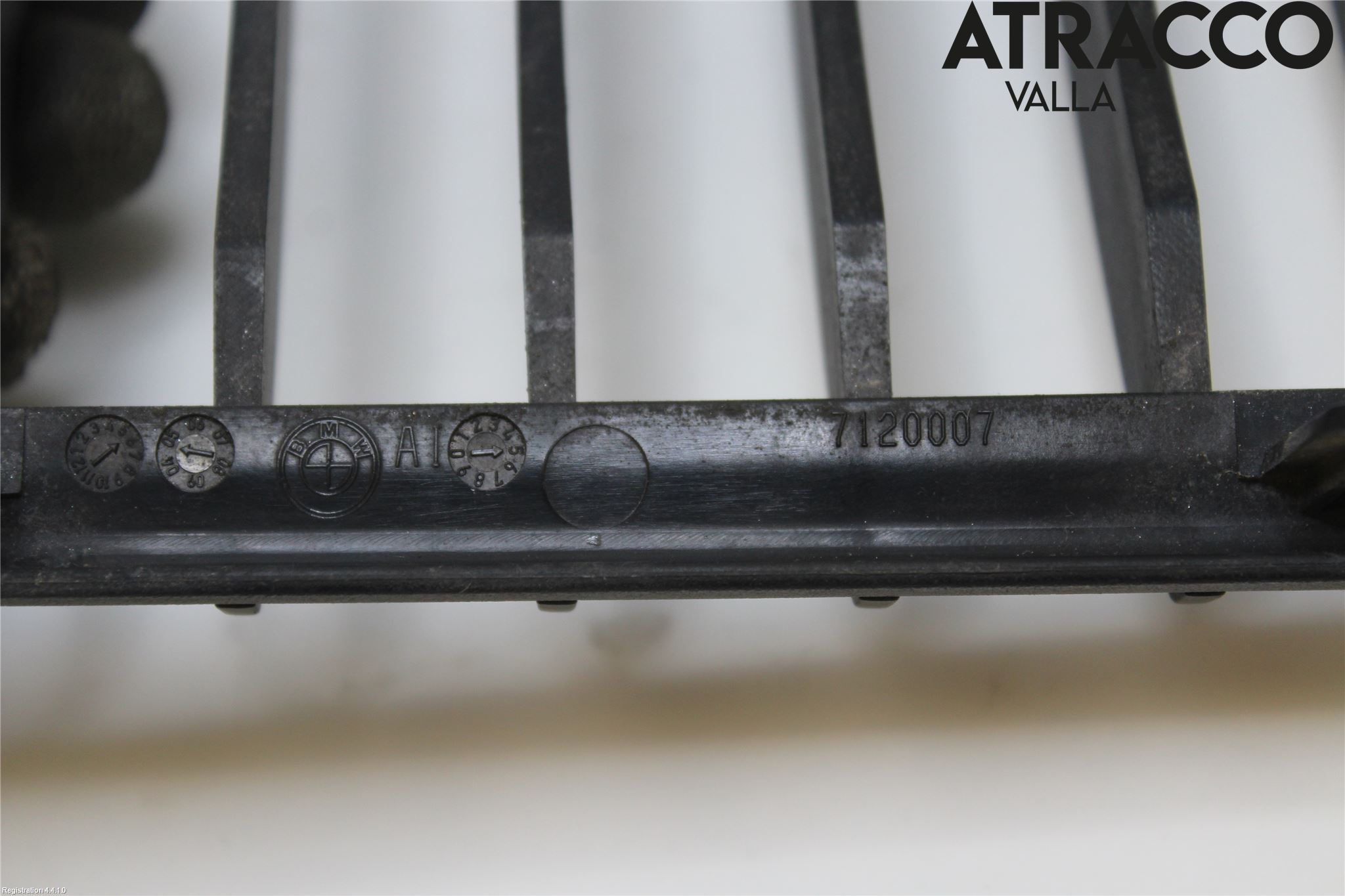 BMW 3 E90/91 SED/TOU 05-12 Grilldel Venstre