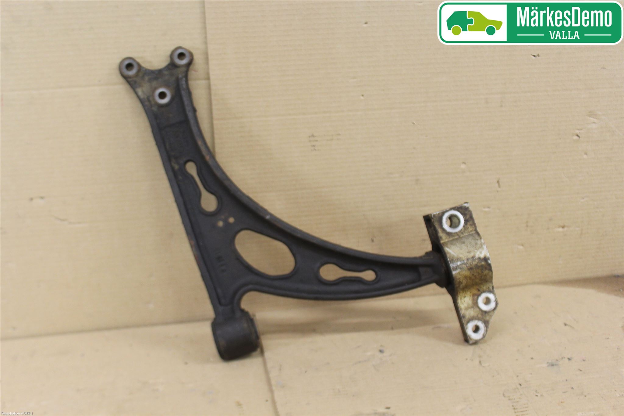 Volkswagen VW TOURAN 03-10 Bærearm Foran Venstre Nedre