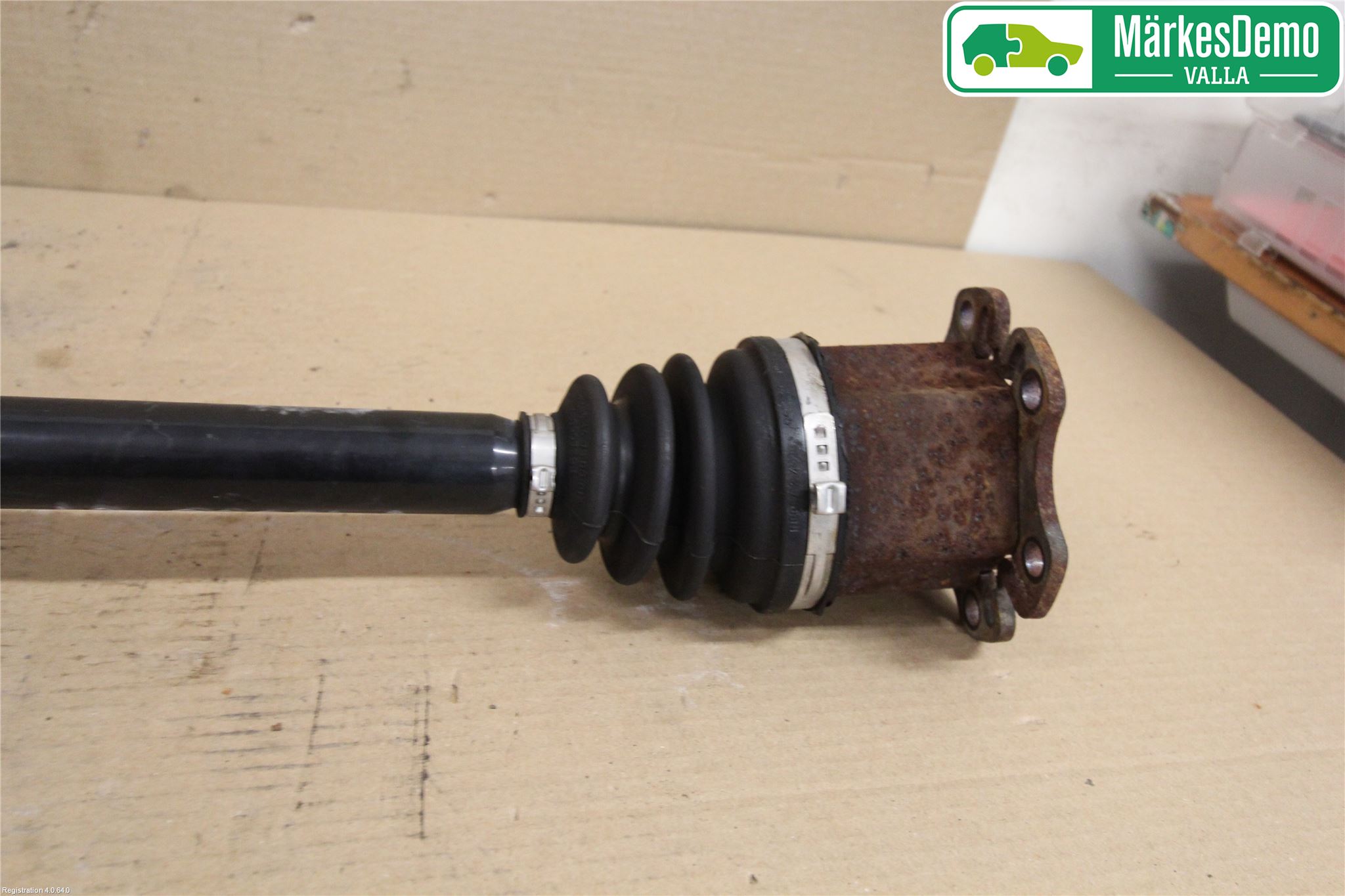 Audi A6/S6     05-11 Drivaksel Foran Kompl Venstre