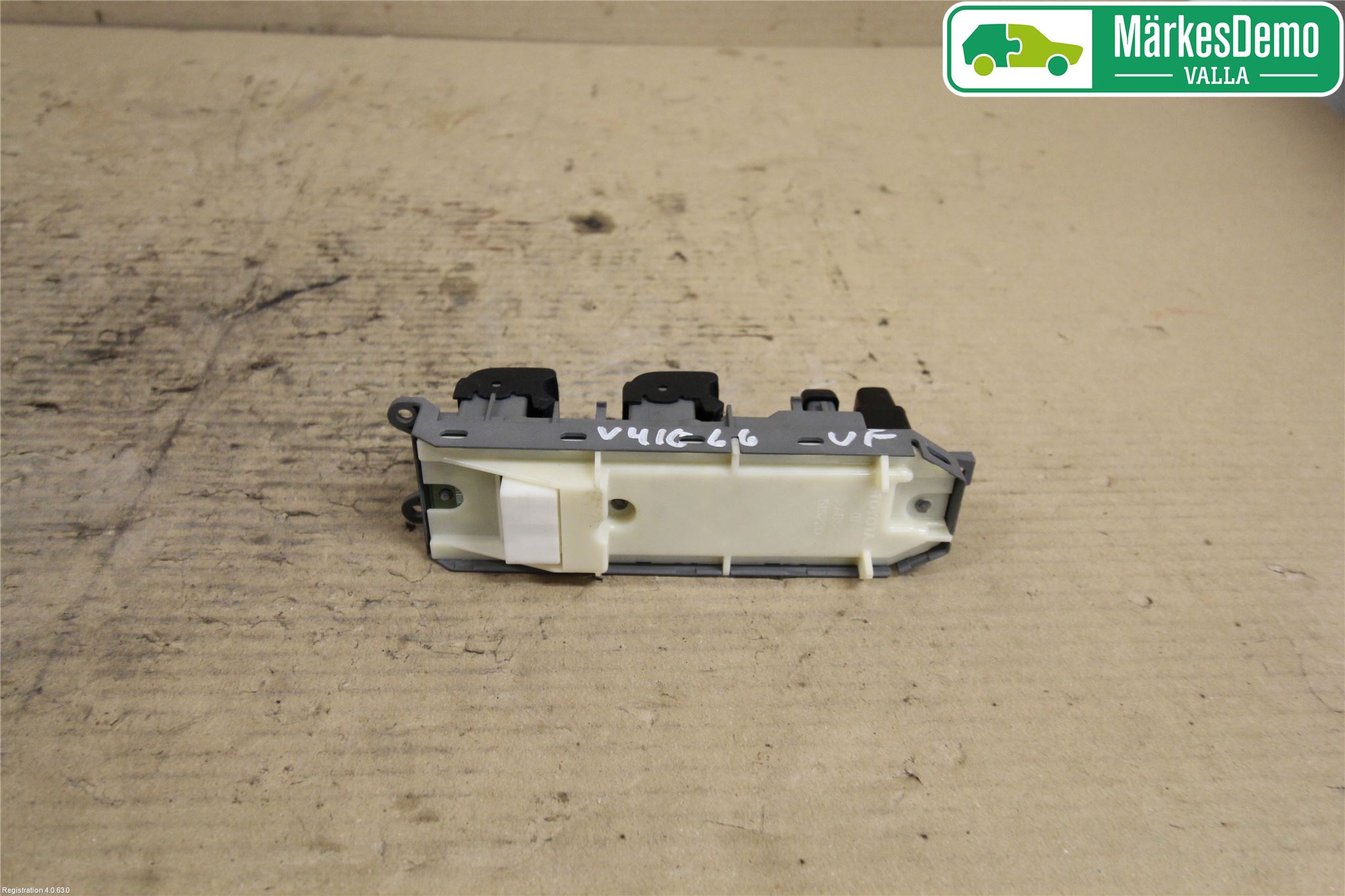 Toyota AURIS 10-12 Bryter Vindusheis