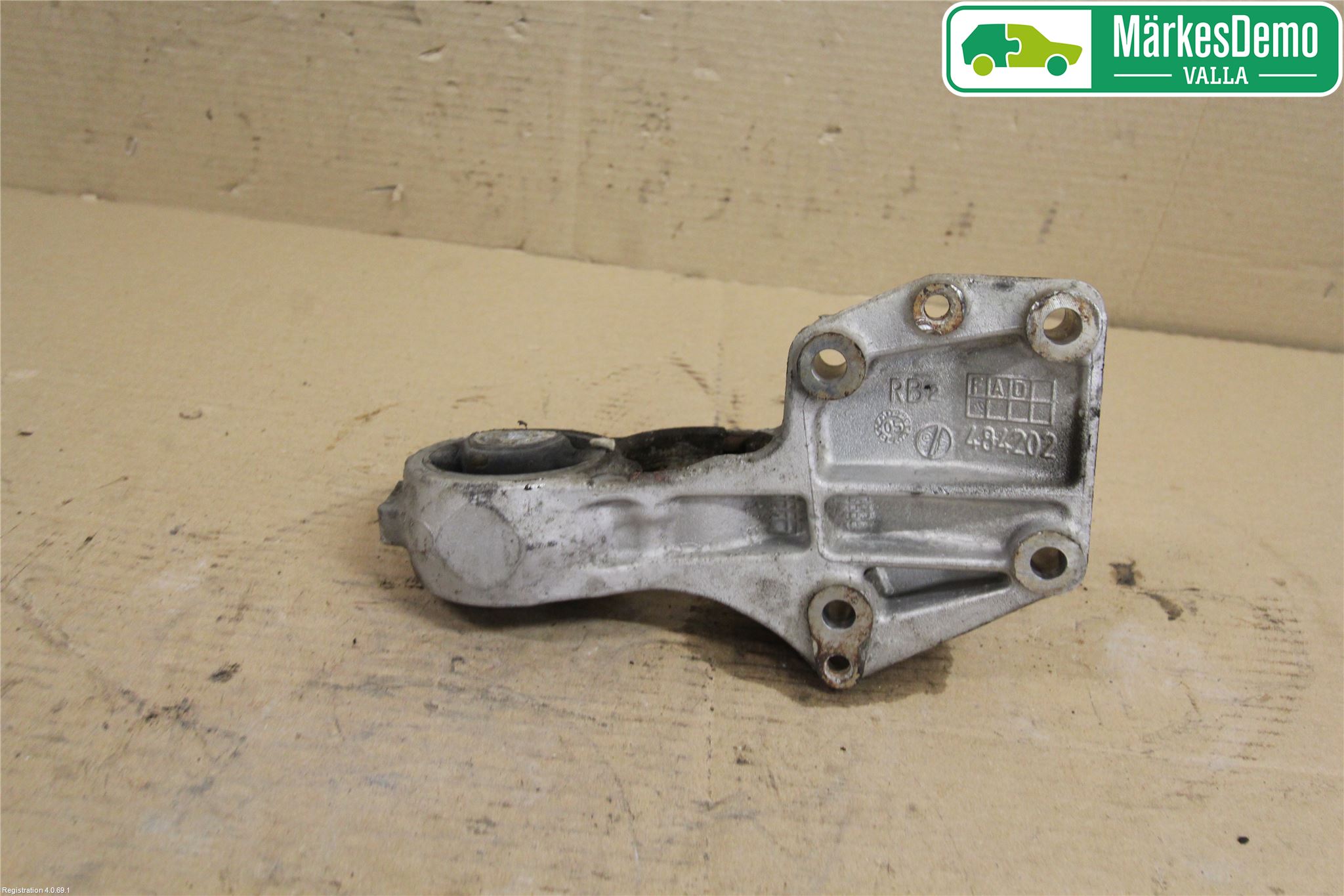 Peugeot 307     05-08 Motor Feste Stål-Alu
