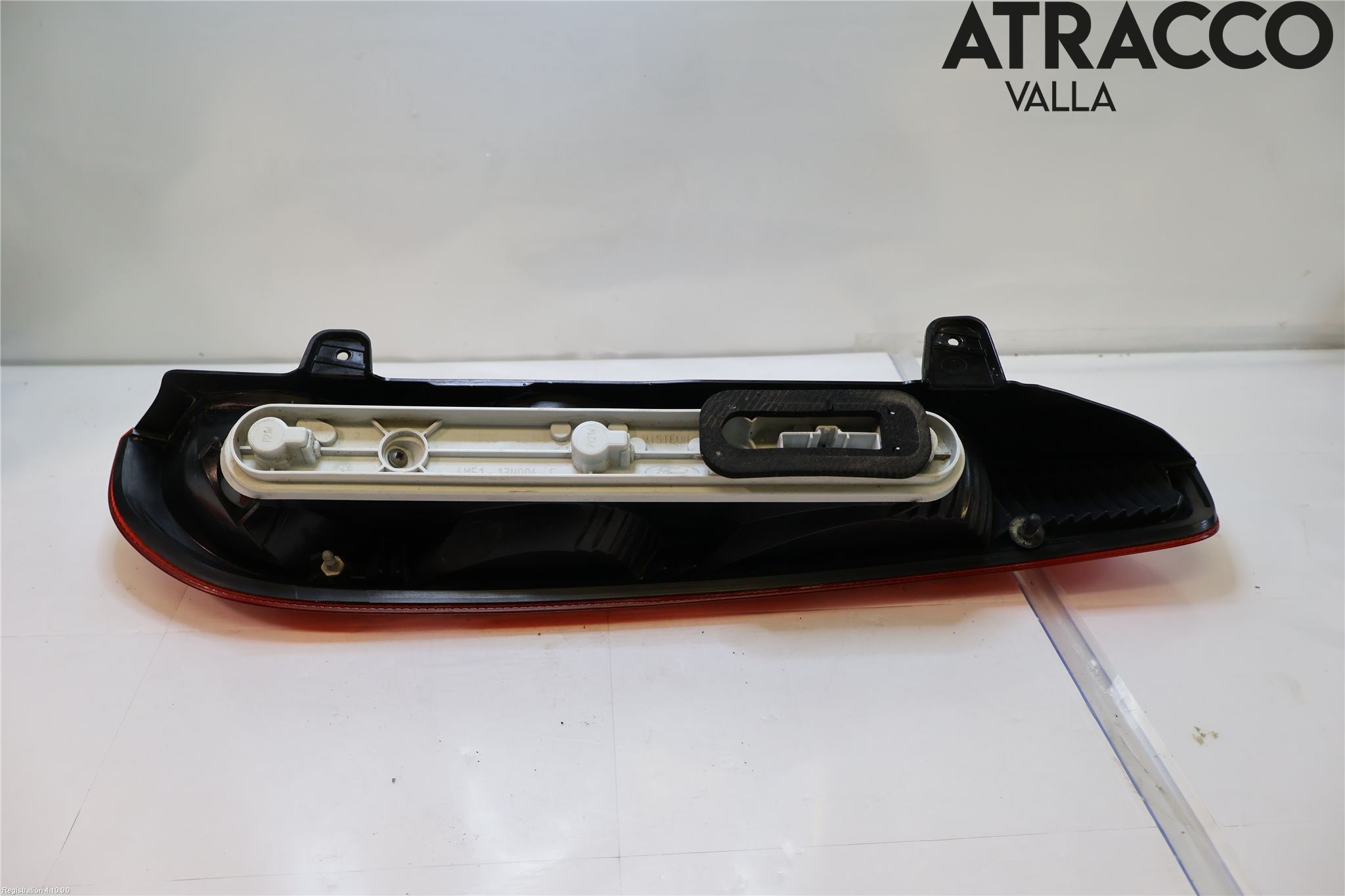 Ford FOCUS     04-07 Baklykt Venstre