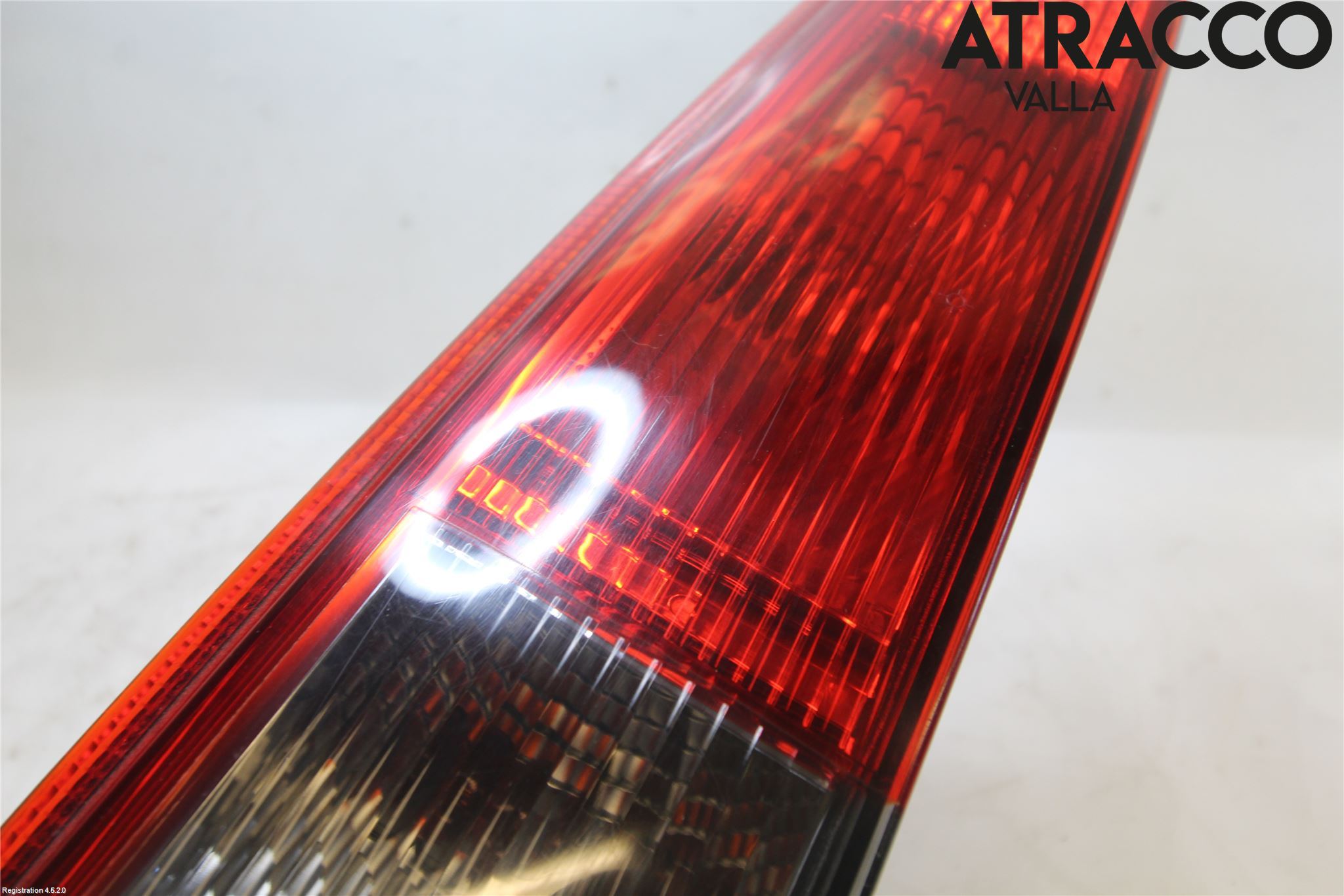 Ford FOCUS     04-07 Baklykt Venstre