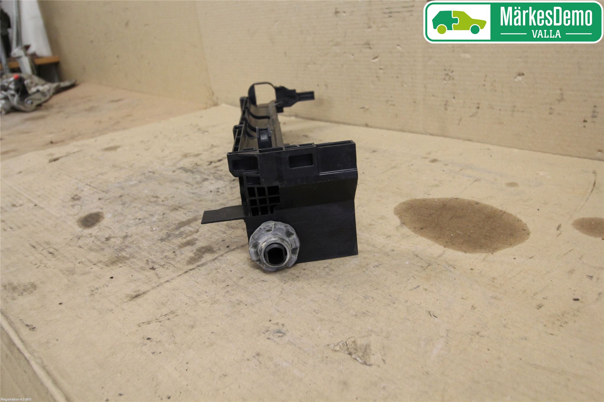 Mercedes-Benz MB GLA-KLASS (X156) 13-20 Radiator Feste - Ramme - Bjelk