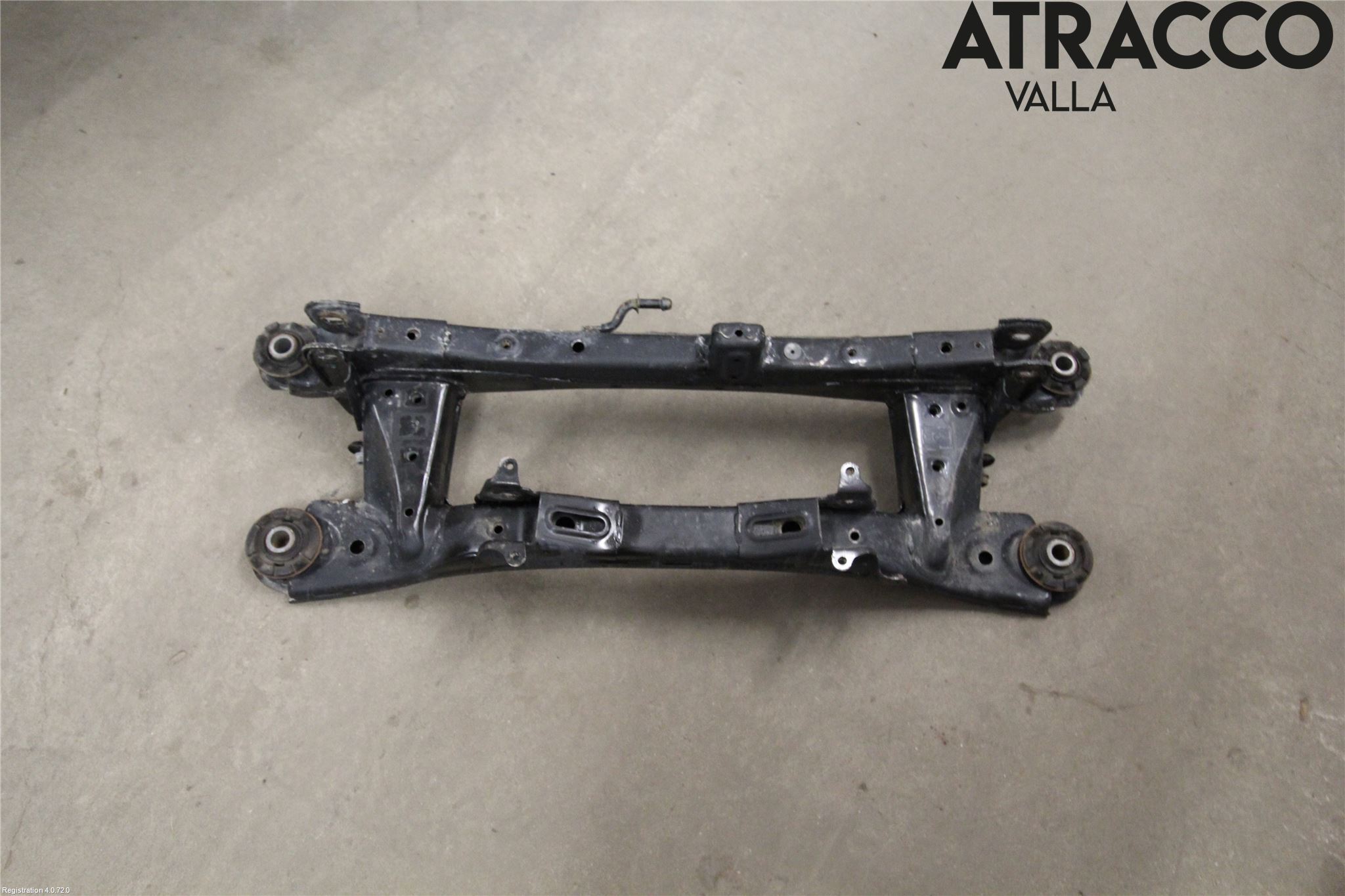 Toyota AURIS 13-19 Bakaksel Feste Travers-Ramme