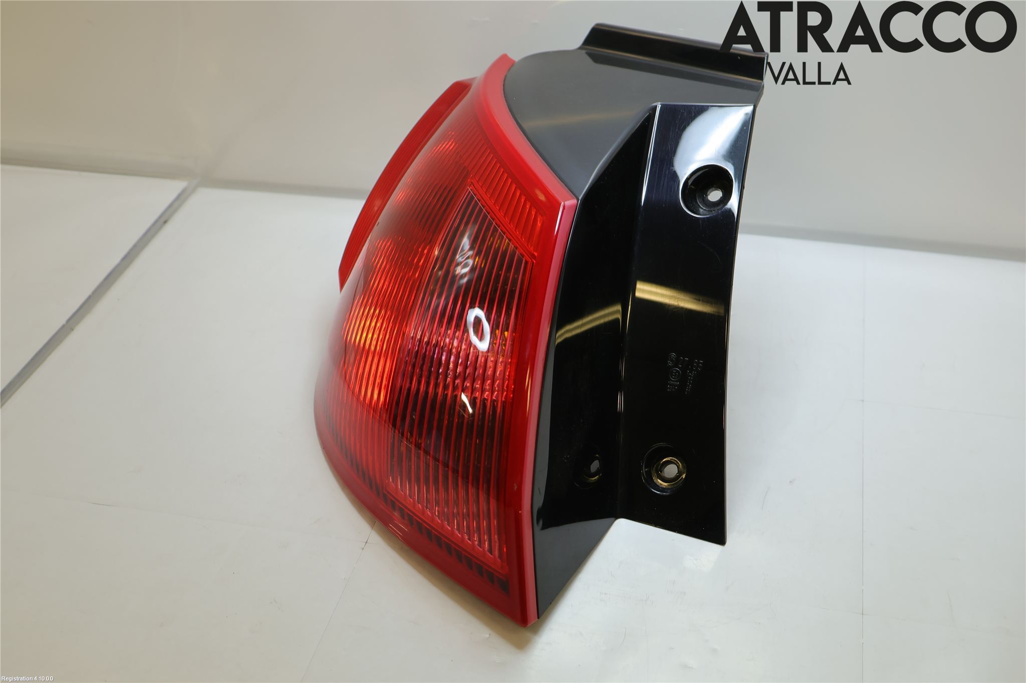 Mitsubishi COLT   04-08 Baklykt Venstre