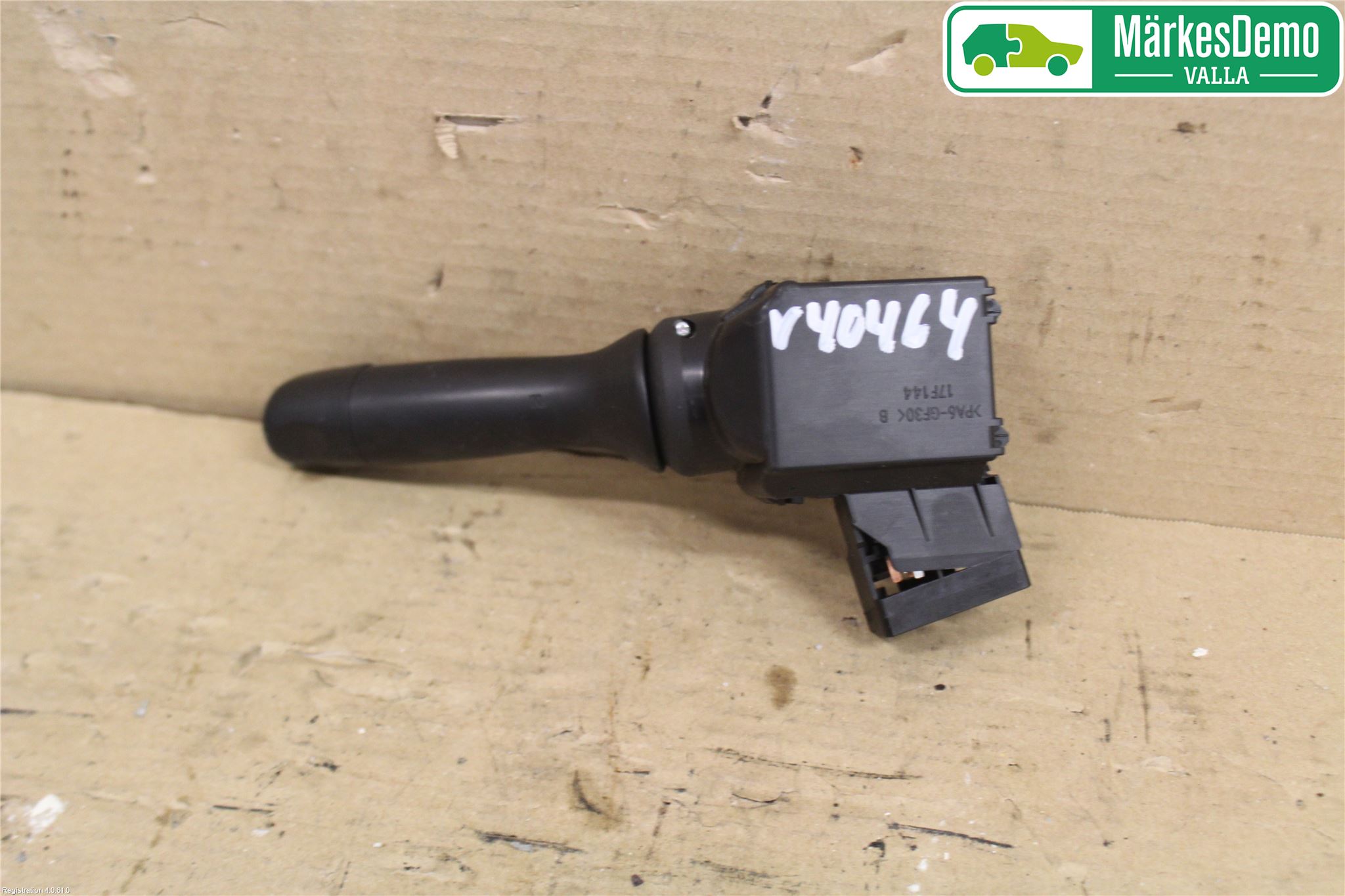 Toyota YARIS XP130 12-14 Bryter Ratt Visker - Spyler