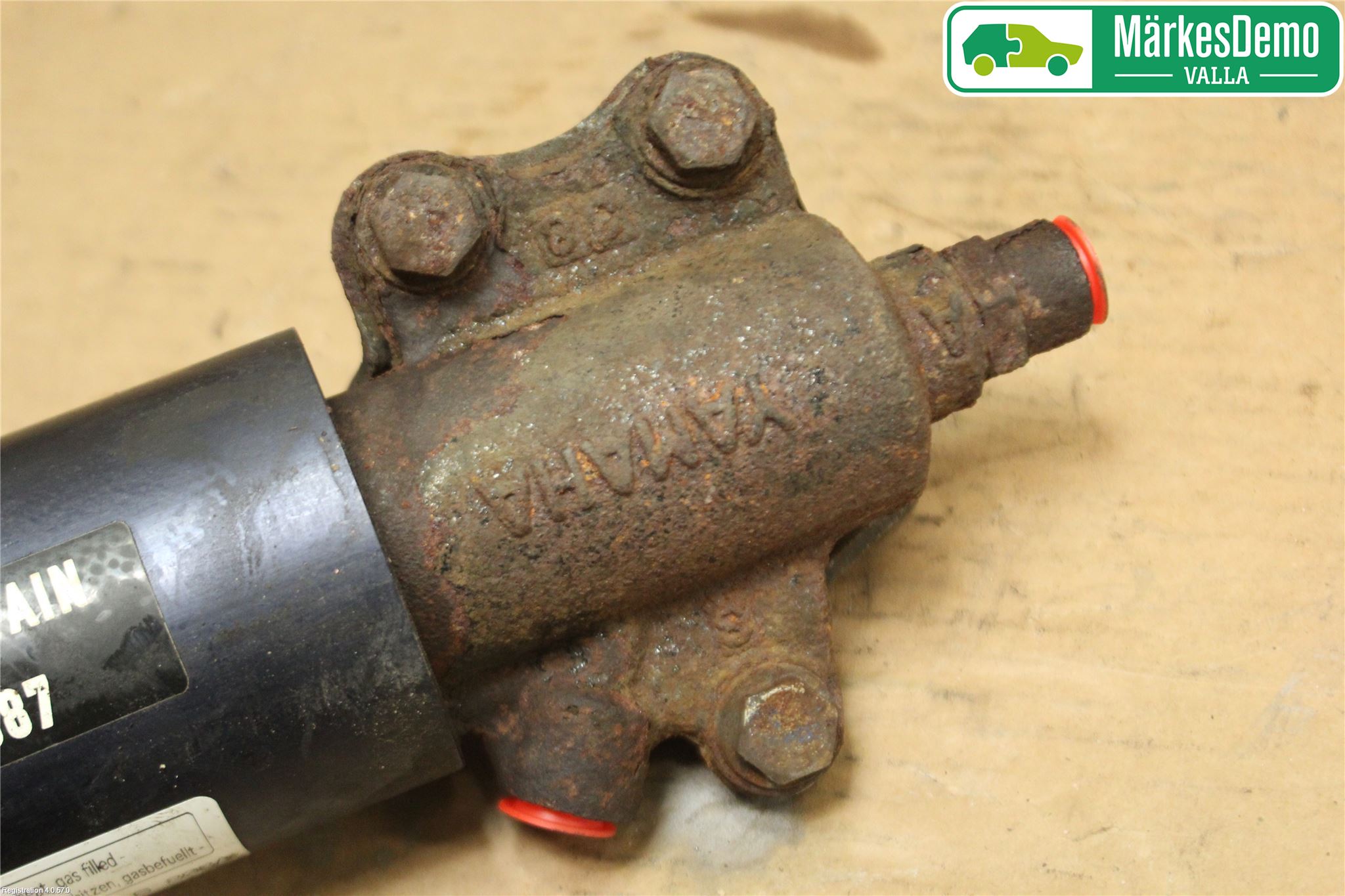 Audi A6/S6     97-05 Fjæring Hydraulikklokke Bak