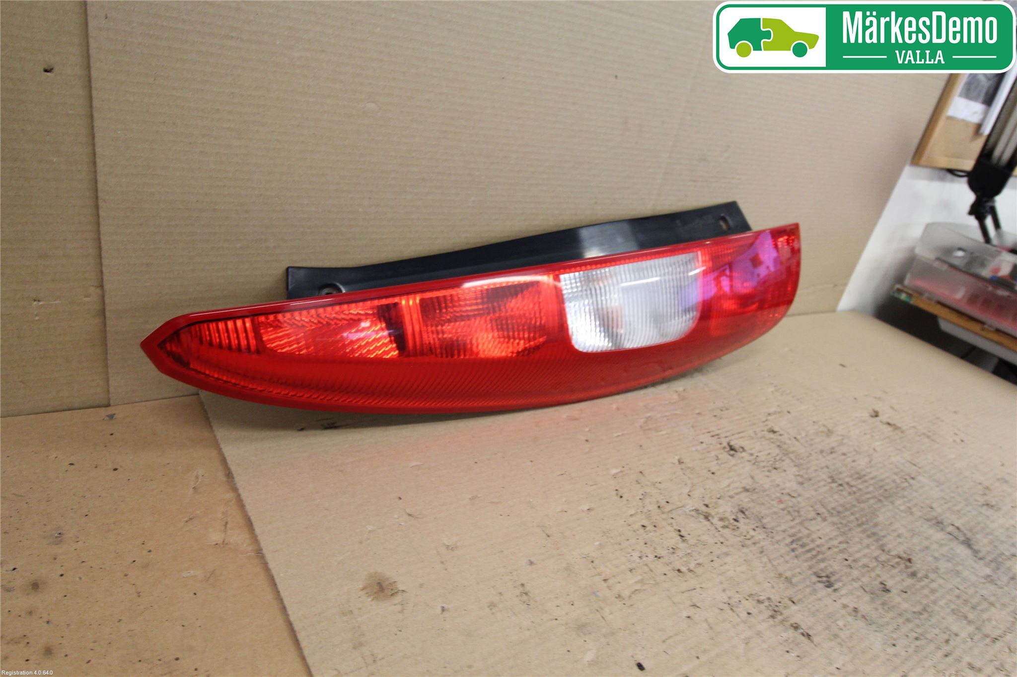 Mitsubishi COLT   04-08 Baklykt Venstre