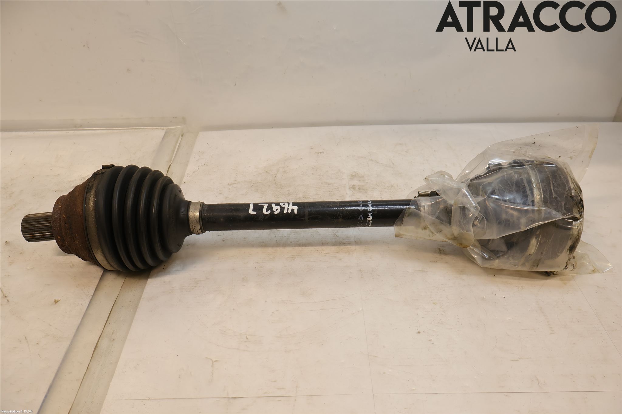 Volkswagen VW GOLF VI 09-13 Drivaksel Foran Kompl Venstre