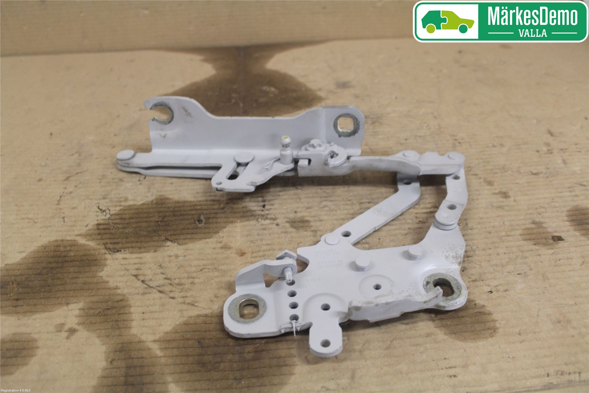BMW 3 F30/F31/F80 12-19 Panser Hengsel - Hengsler