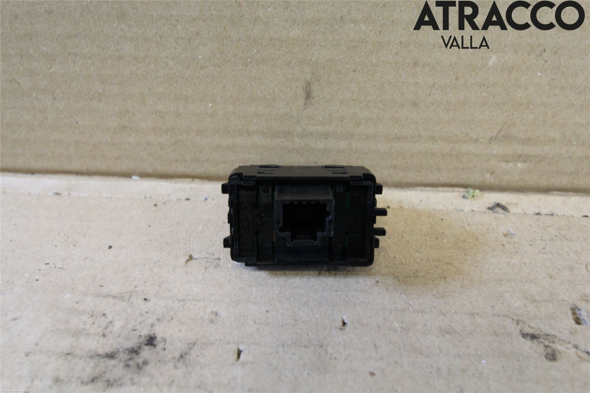 Opel VIVARO 15-19 Bryter Antispinn