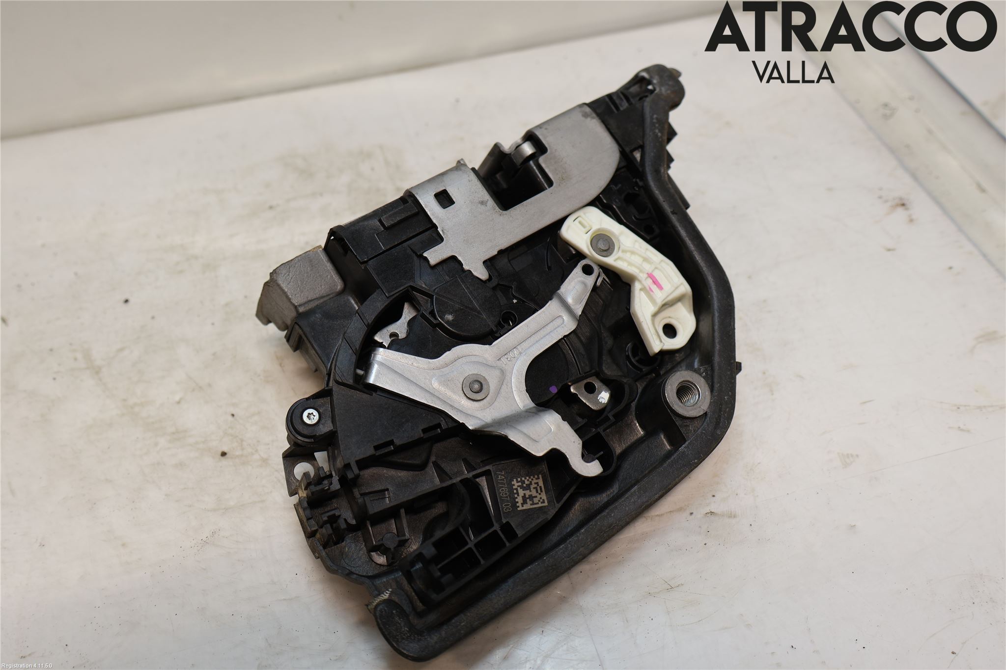 BMW 5 G30/G31/F90 17-23 Dørlås - Låsekasse