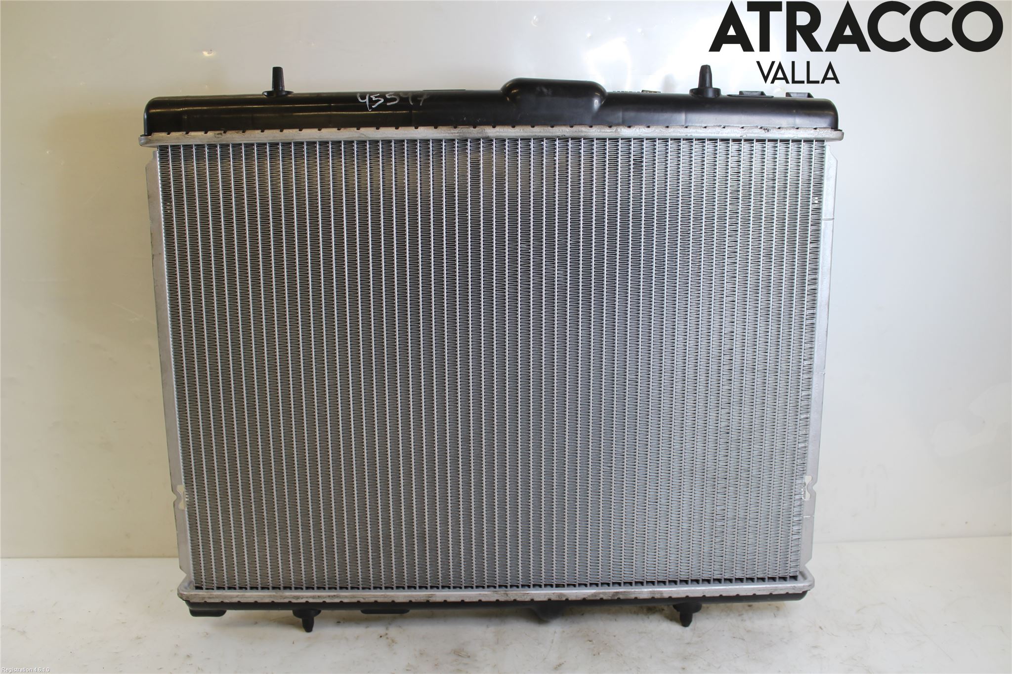 Peugeot 307     05-08 Radiator Automat
