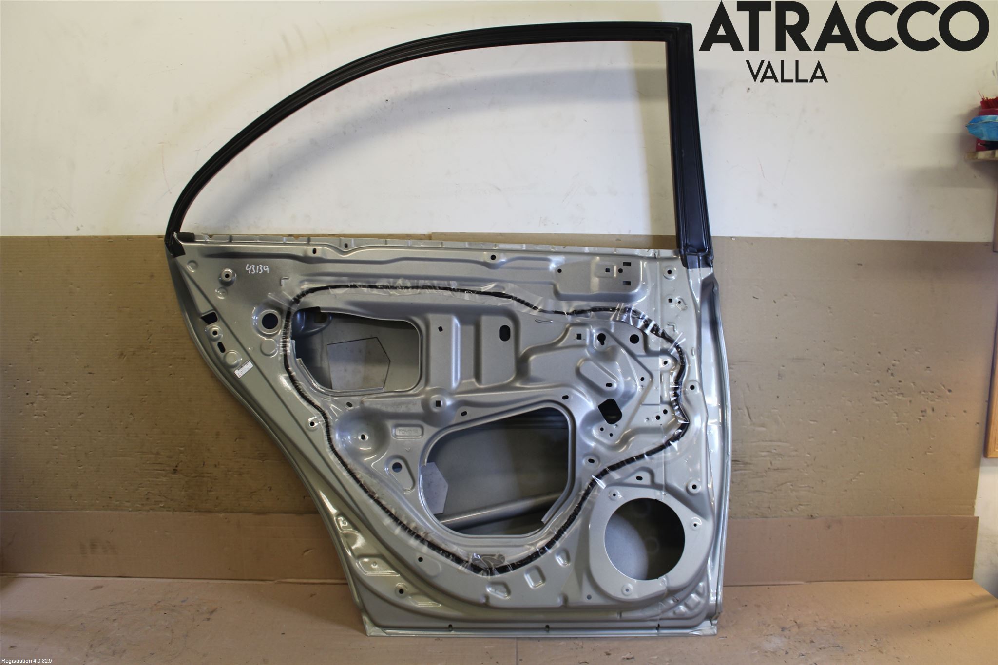 Toyota AVENSIS 03-06 Dør 4D Bak Venstre