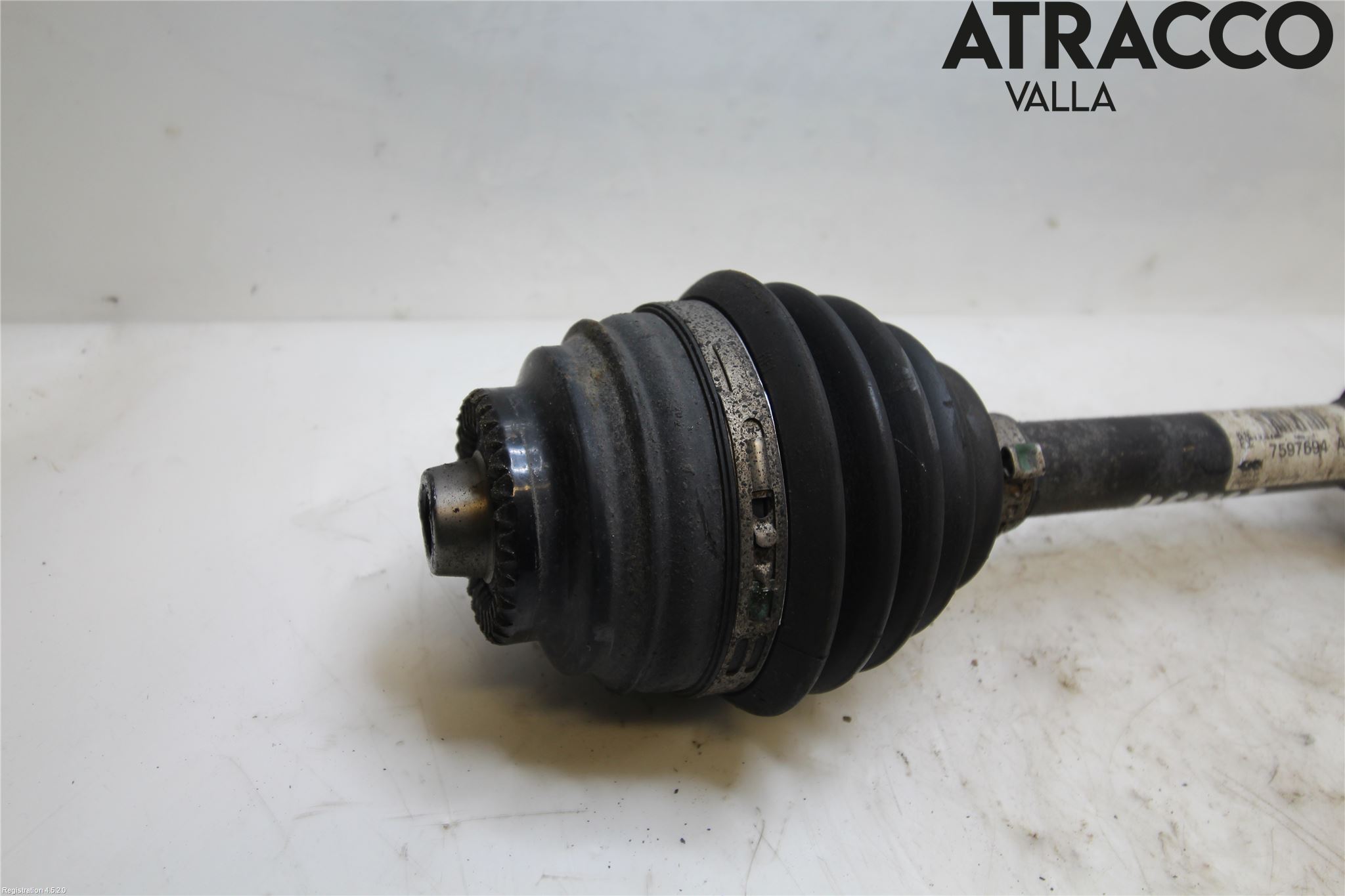 BMW 4 F32/F33/F82/F83 13-20 Drivaksel Foran Kompl Høyre