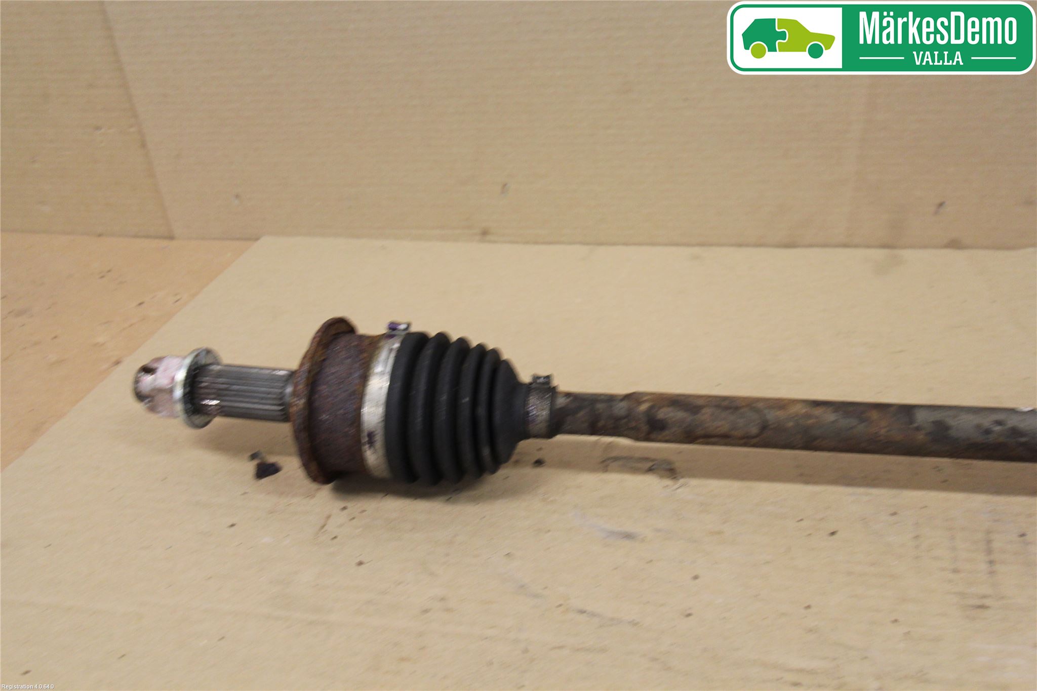 Mitsubishi OUTLANDER 07-12 Drivaksel Foran Kompl Venstre