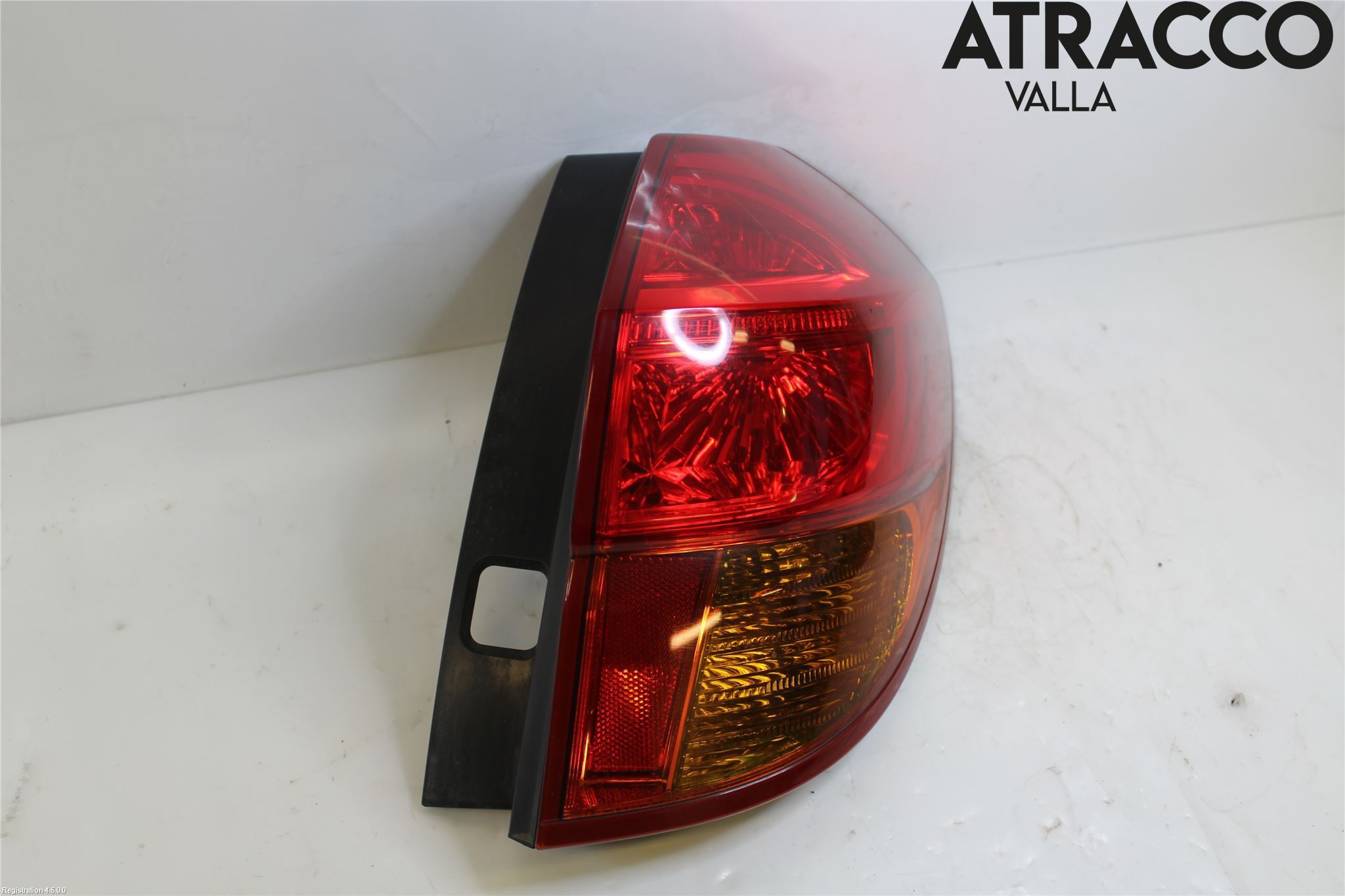 Subaru LEGACY    04-06 Baklykt Høyre