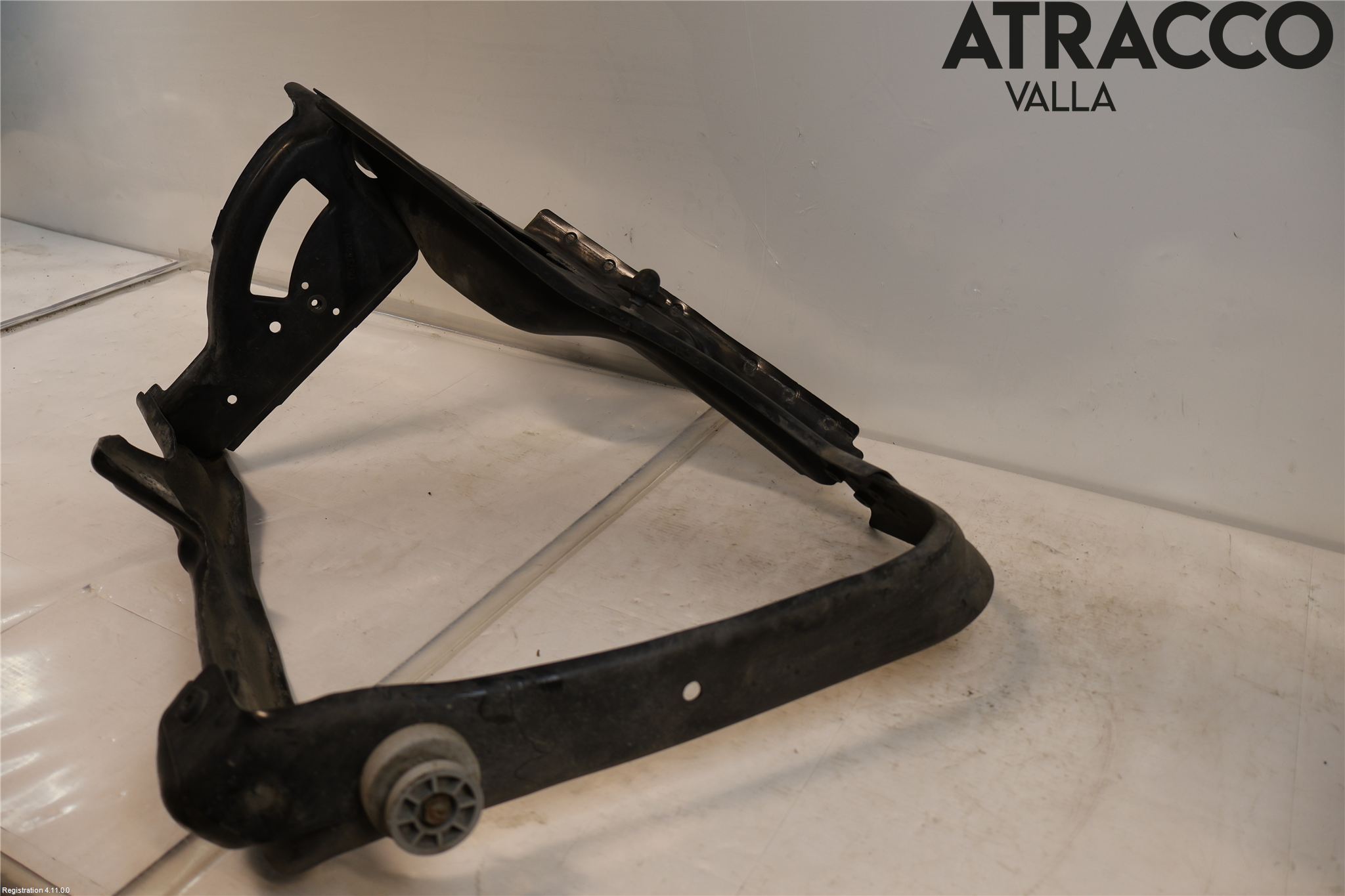 Mercedes-Benz MB R-KLASS (W251) 05-13 Frontlykt Ramme H Lyktering