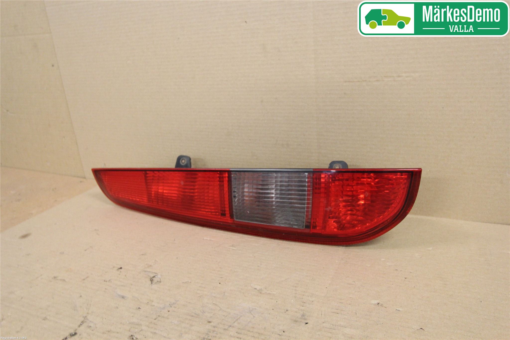 Ford FOCUS     04-07 Baklykt Venstre